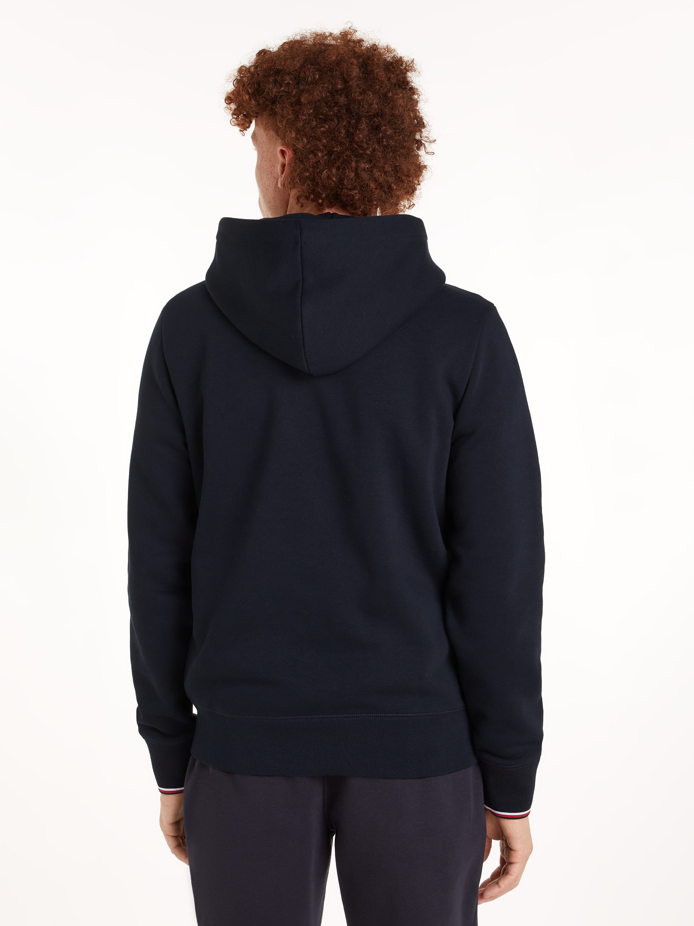 Tommy Hilfiger Hoodie TOMMY LOGO TIPPED HOODY Tommy-Tape binnen aan de halsopening, Vlag-Stiksel op de Mouw