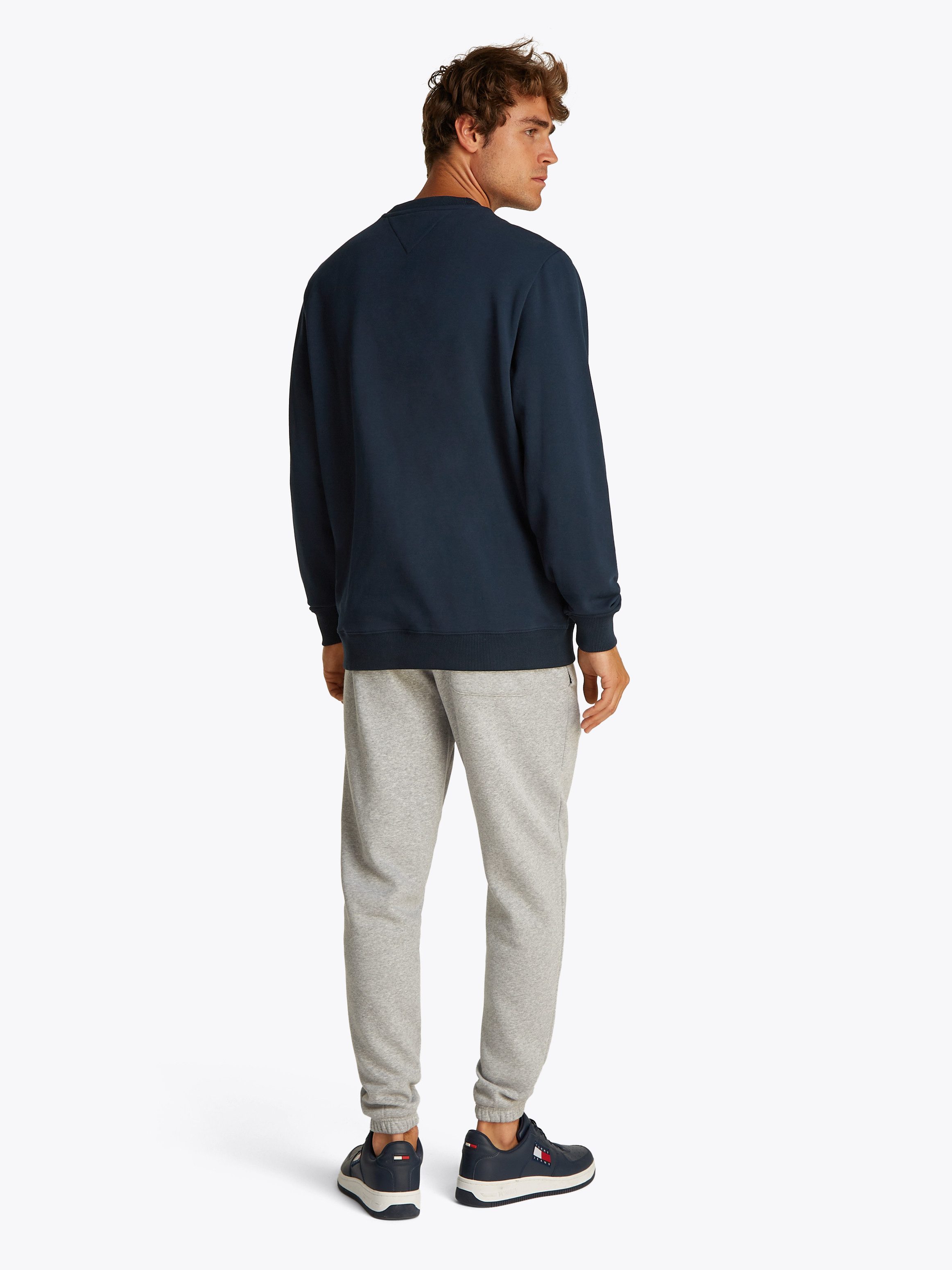 TOMMY JEANS Sweatshirt TJM REG ENTRY GRAPHIC CREW EXT licht overlappende schouders, kleine print op de borst