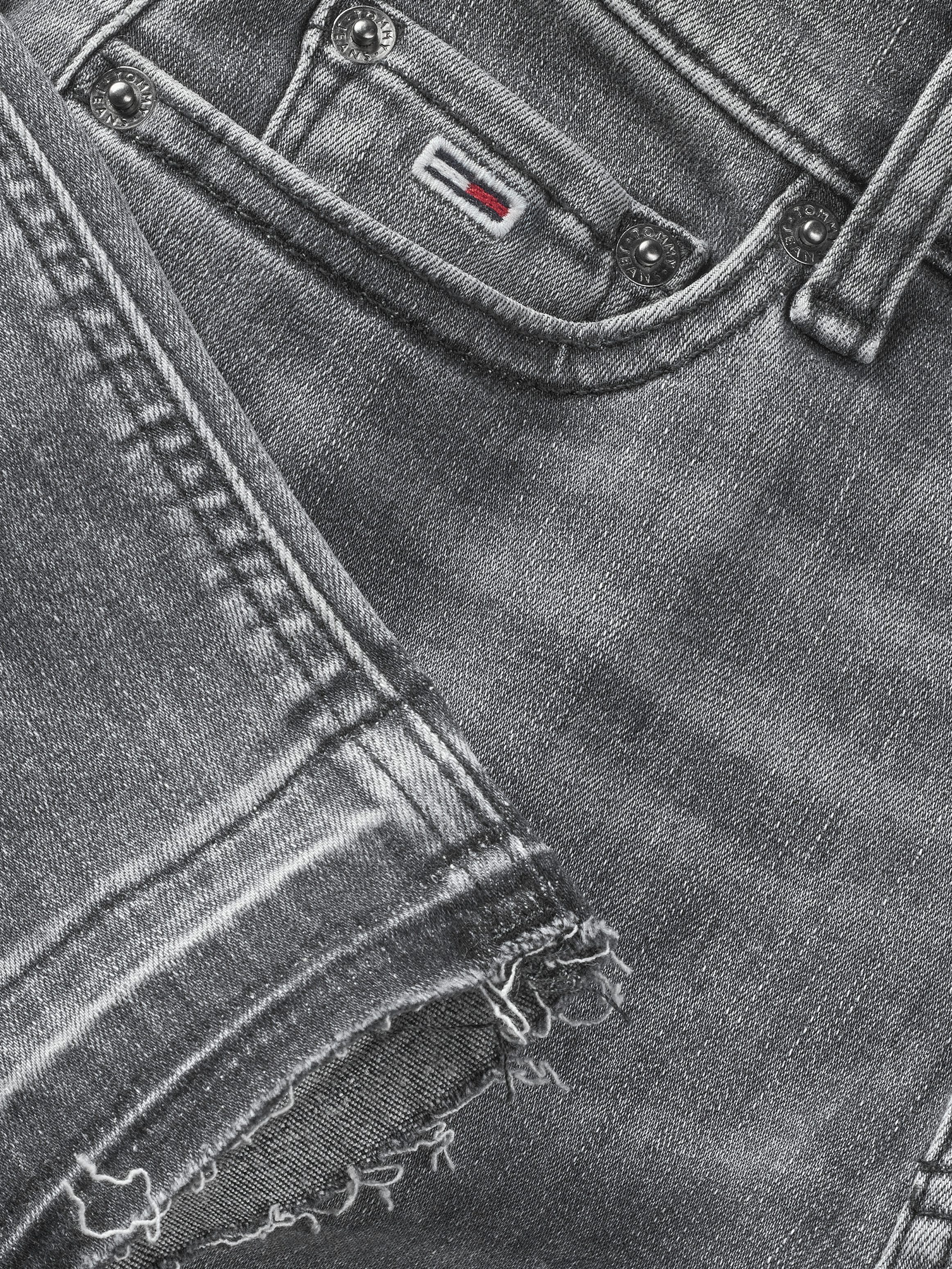 TOMMY JEANS Skinny fit jeans Nora Mid Rise Skinny Fit met wasbeurt met logo-badge