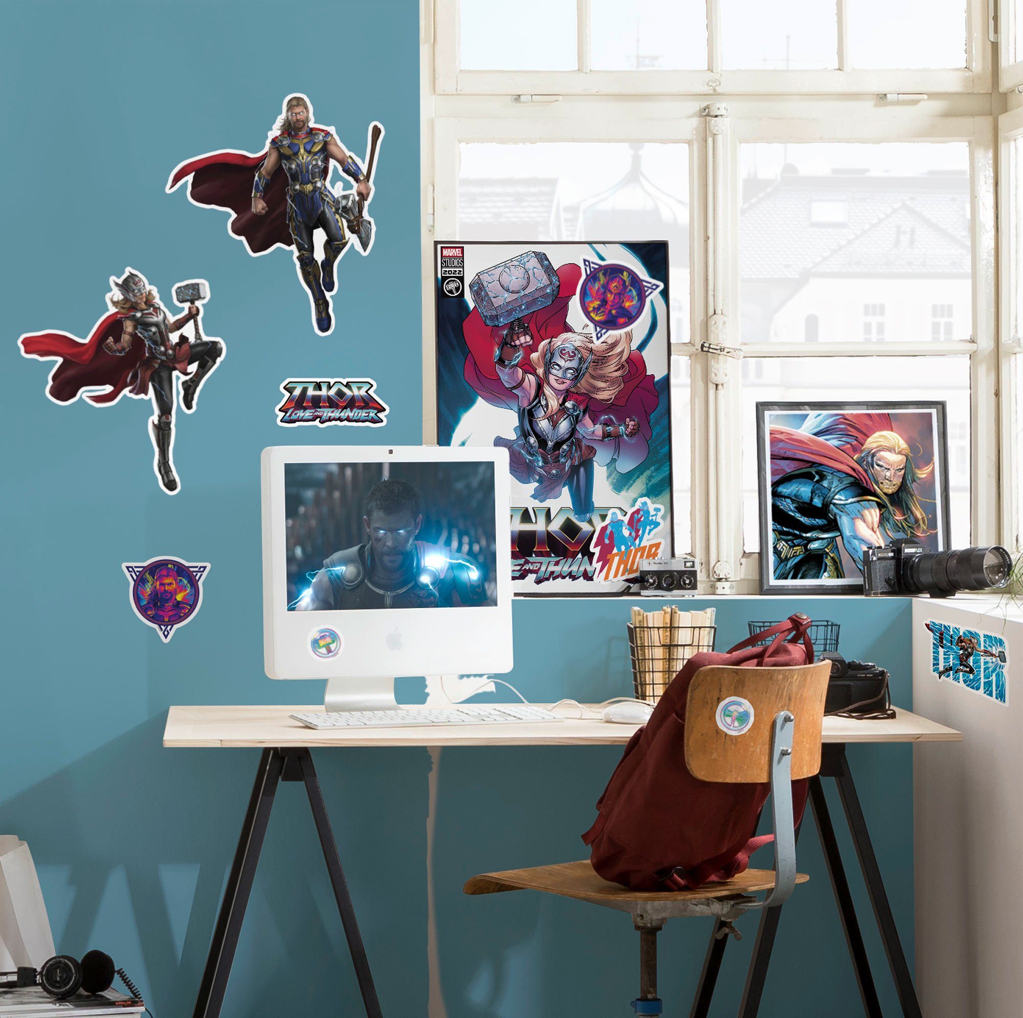 Komar Wandfolie Frozen Sisters - grootte 50 x 70 cm zelfklevend, wandstickers, kinderkamer (8-delig)