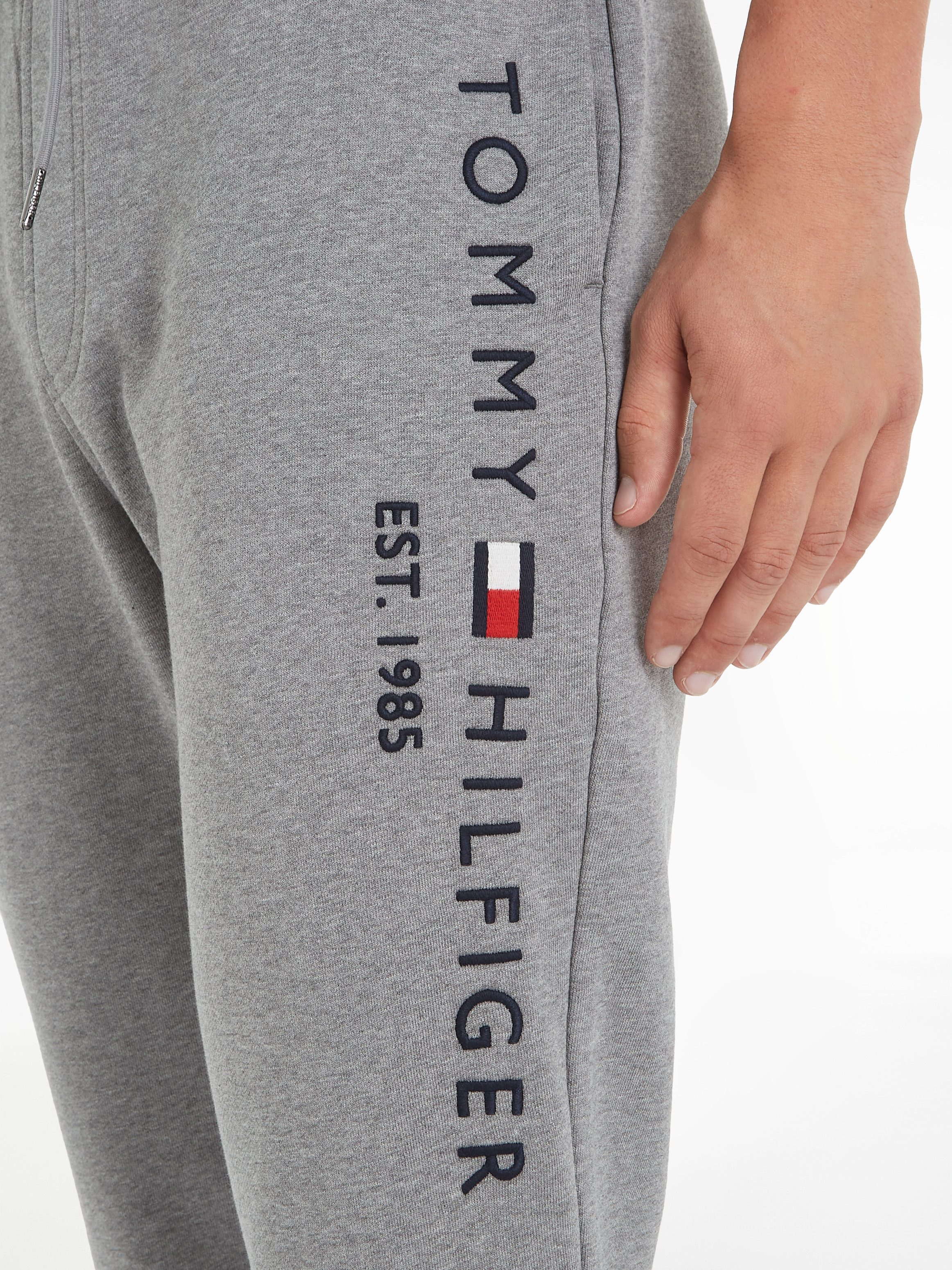 Tommy Hilfiger Sweatbroek BASIC BRANDED SWEATPANTS met groot tommy hilfiger opschrift