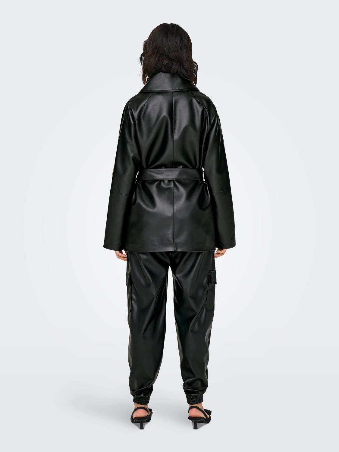 Only Imitatieleren jack ONLSOFIA FAUX LEATH SHORT TRENCH CC OTW