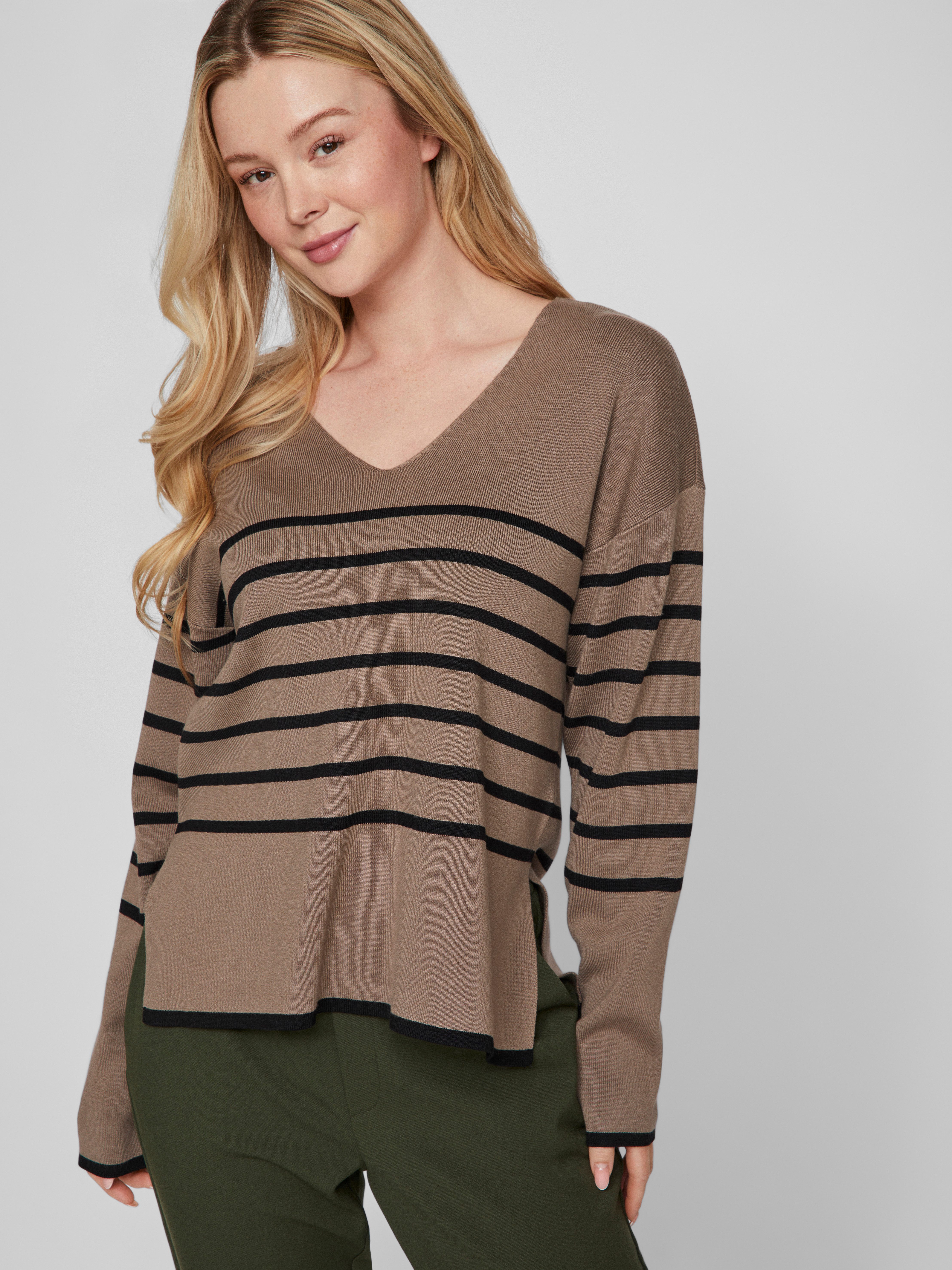 Vila Trui met V-hals VIOSTRIA V-NECK L/S REV TOP-NOOS