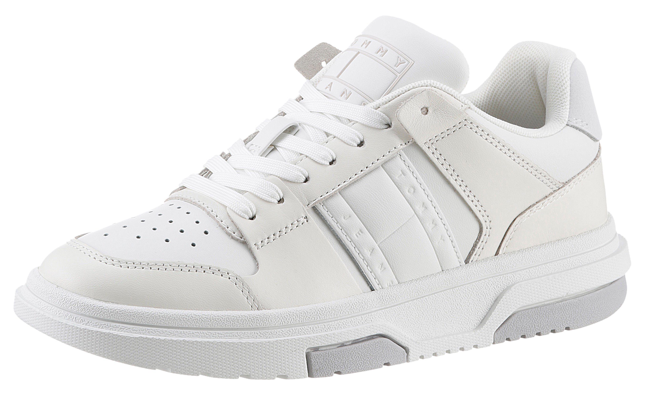 TOMMY JEANS Plateausneakers TJW BASKET SNEAKER FOOTLOCKER in duurzame verwerking, vrijetijdsschoen, lage schoen, veterschoen