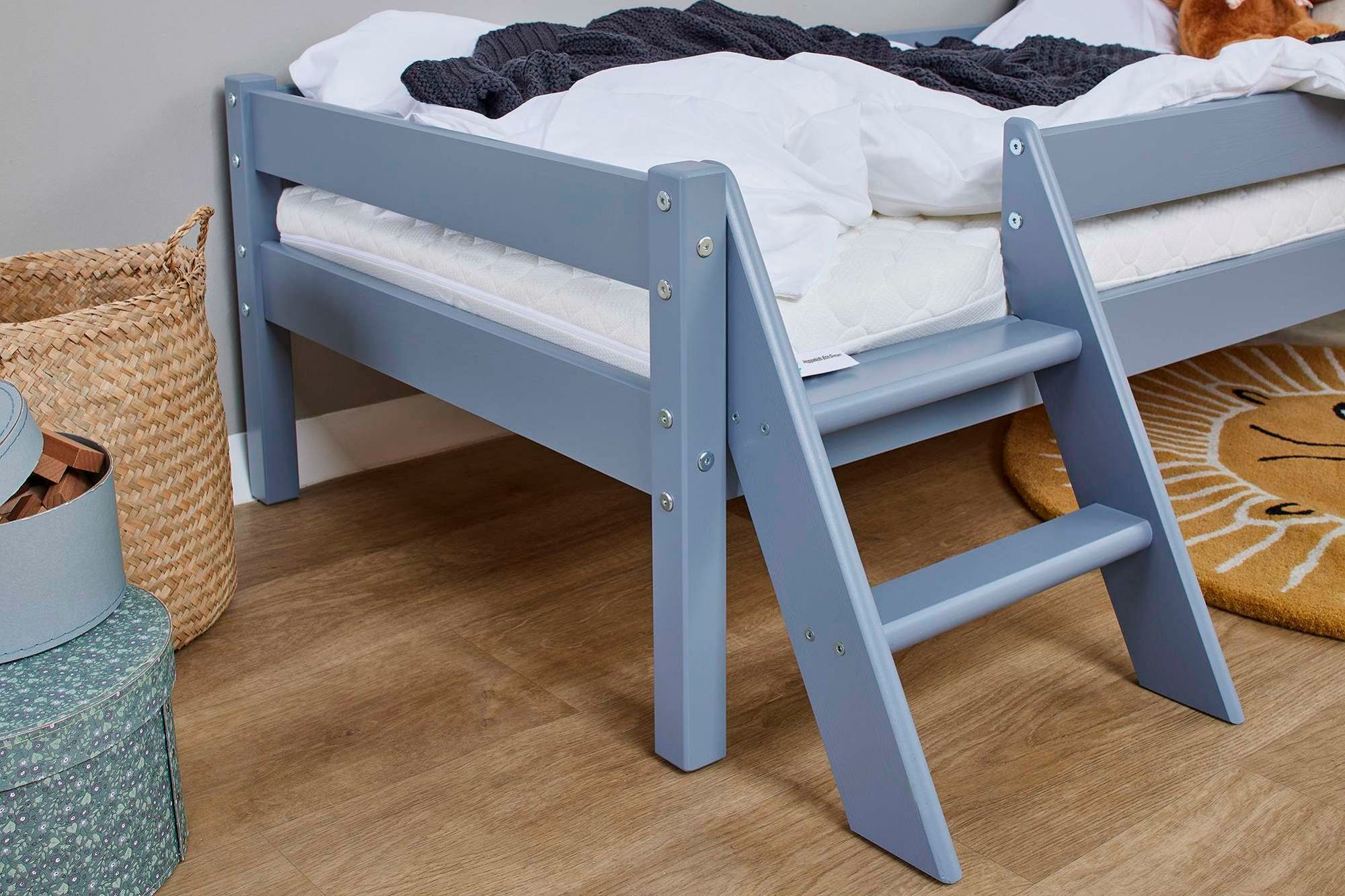 Lüttenhütt Kinderbed ECO One Kinderbed met valbeveiliging en ladder, keuze uit 3 kleuren en matrassen