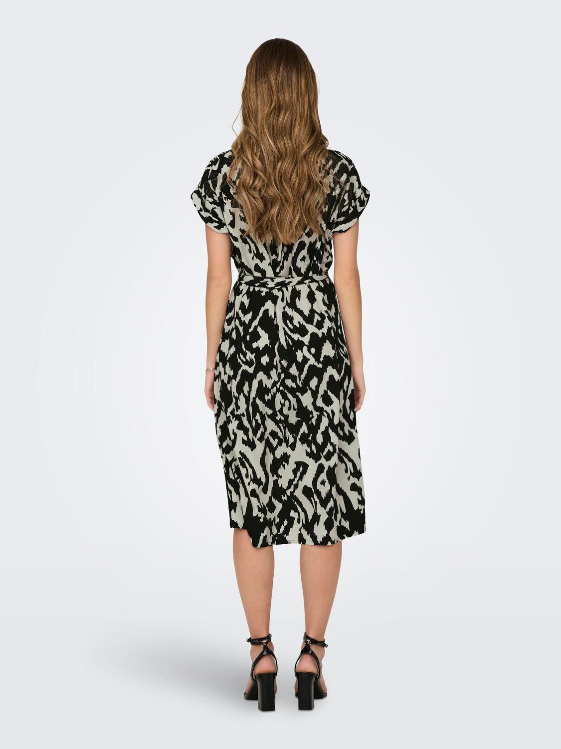 Only Jurk met overhemdkraag ONLHANNOVER S/S SHIRT DRESS NOOS WVN