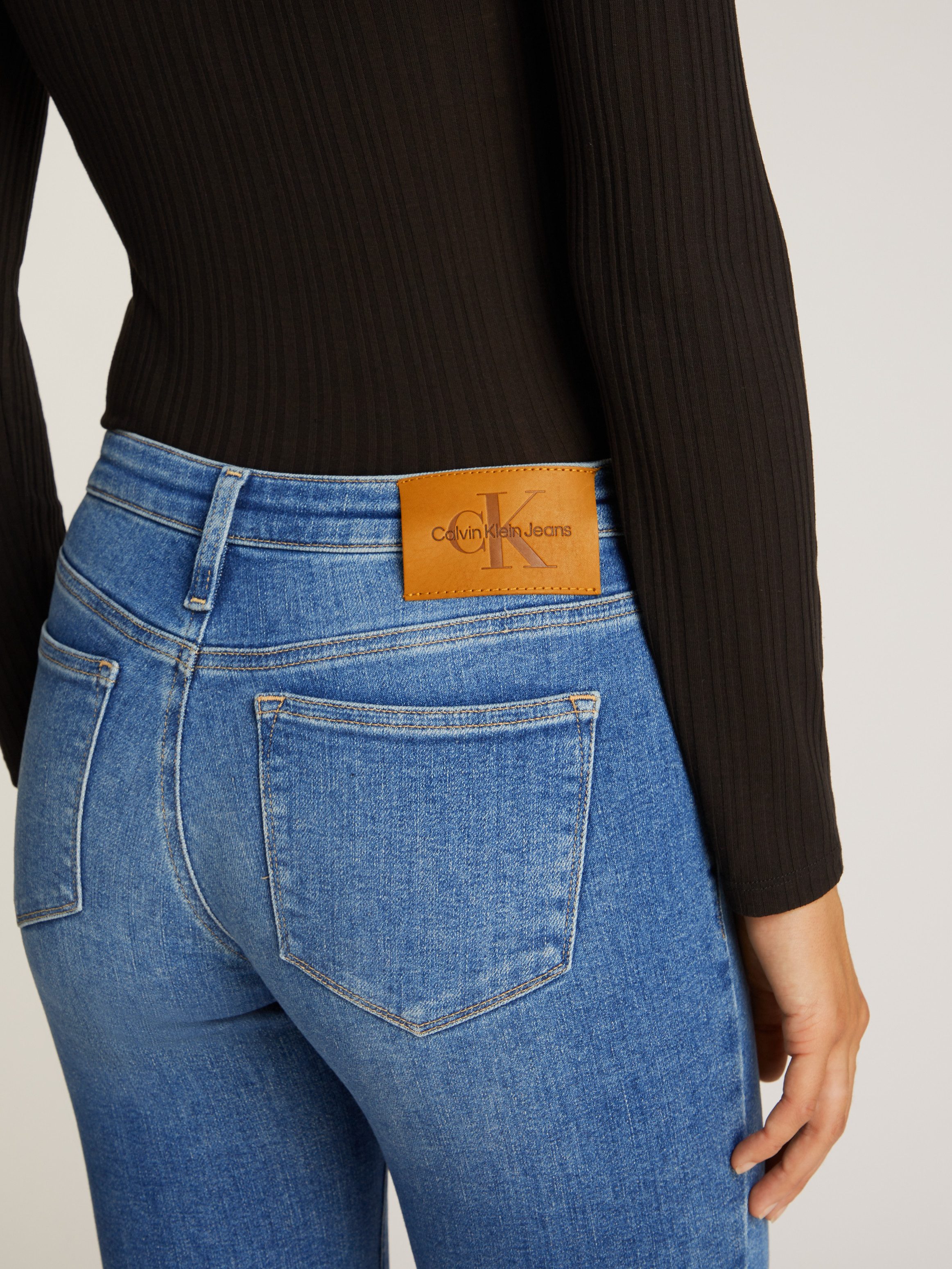 Calvin Klein Skinny fit jeans Mid rise skinny met stone-wash look, met muntzakje