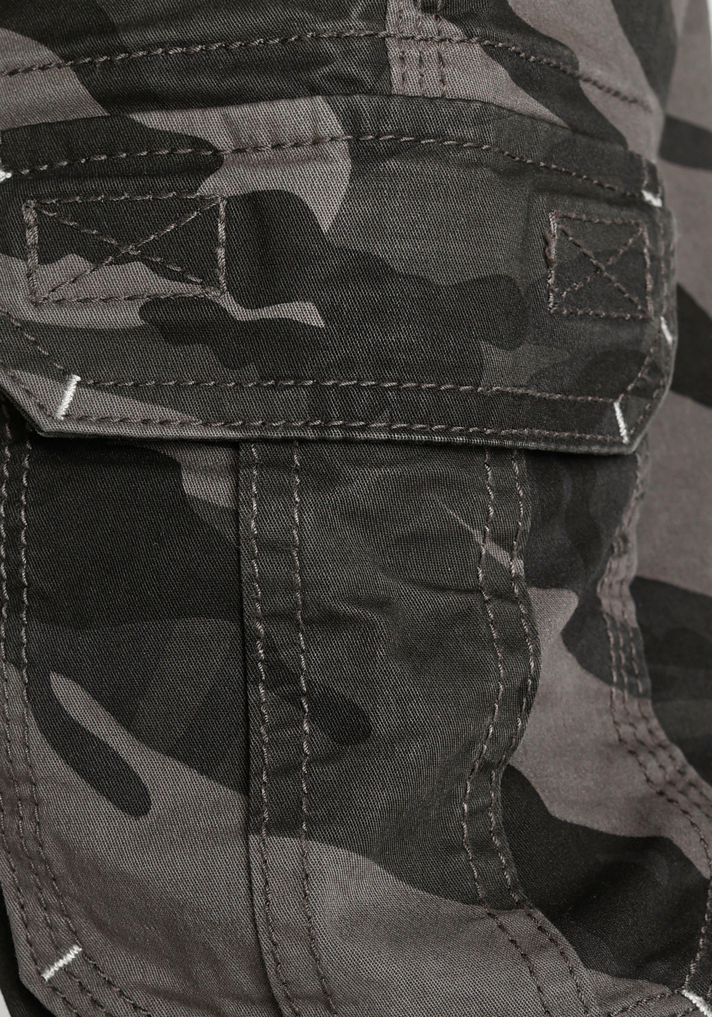 KIDSWORLD Cargobroek In coole camouflagekleur