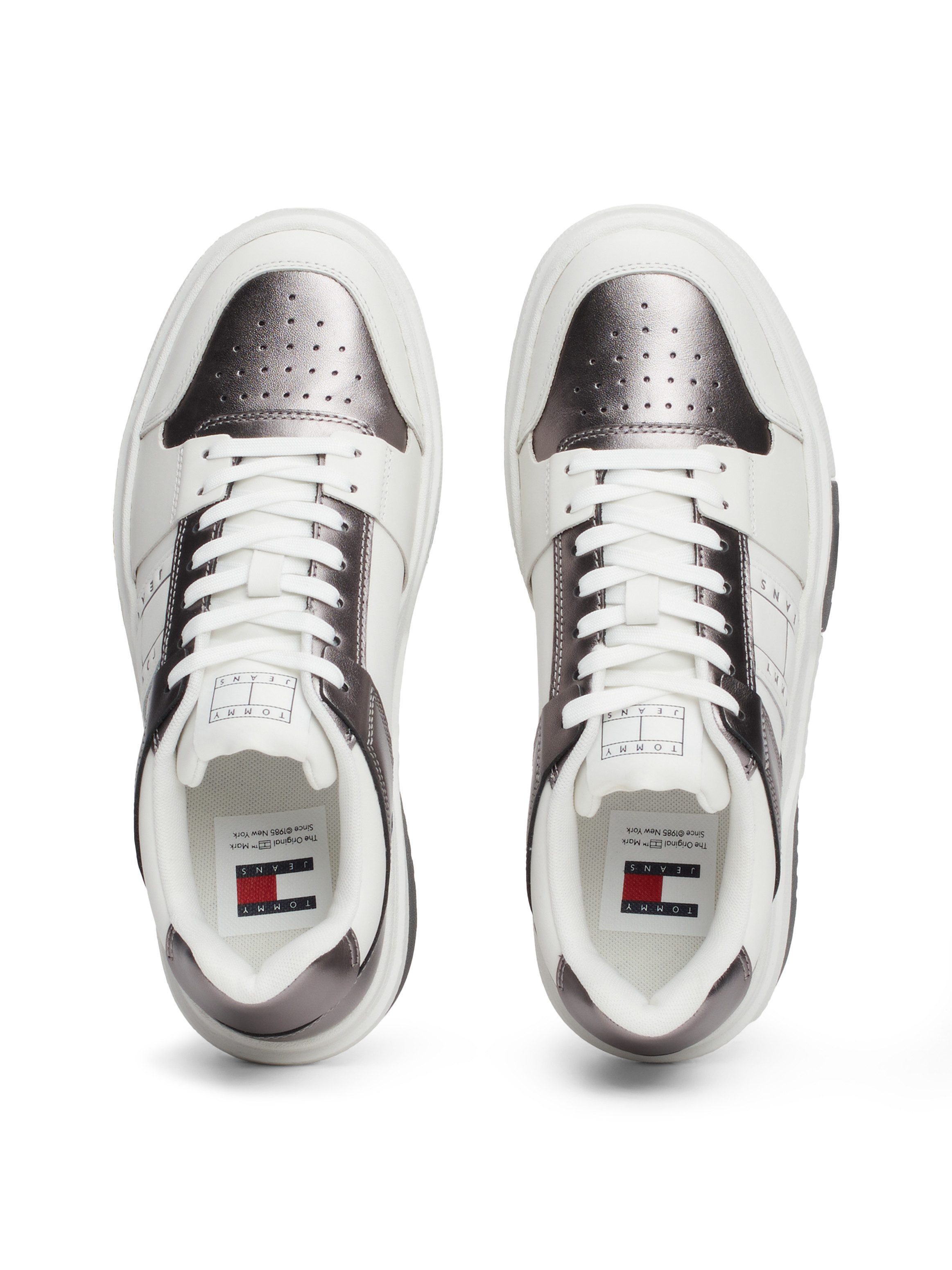 TOMMY JEANS Plateausneakers THE BROOKLYN METALLIC vrijetijdsschoen, lage schoen, veterschoen met zijlogo