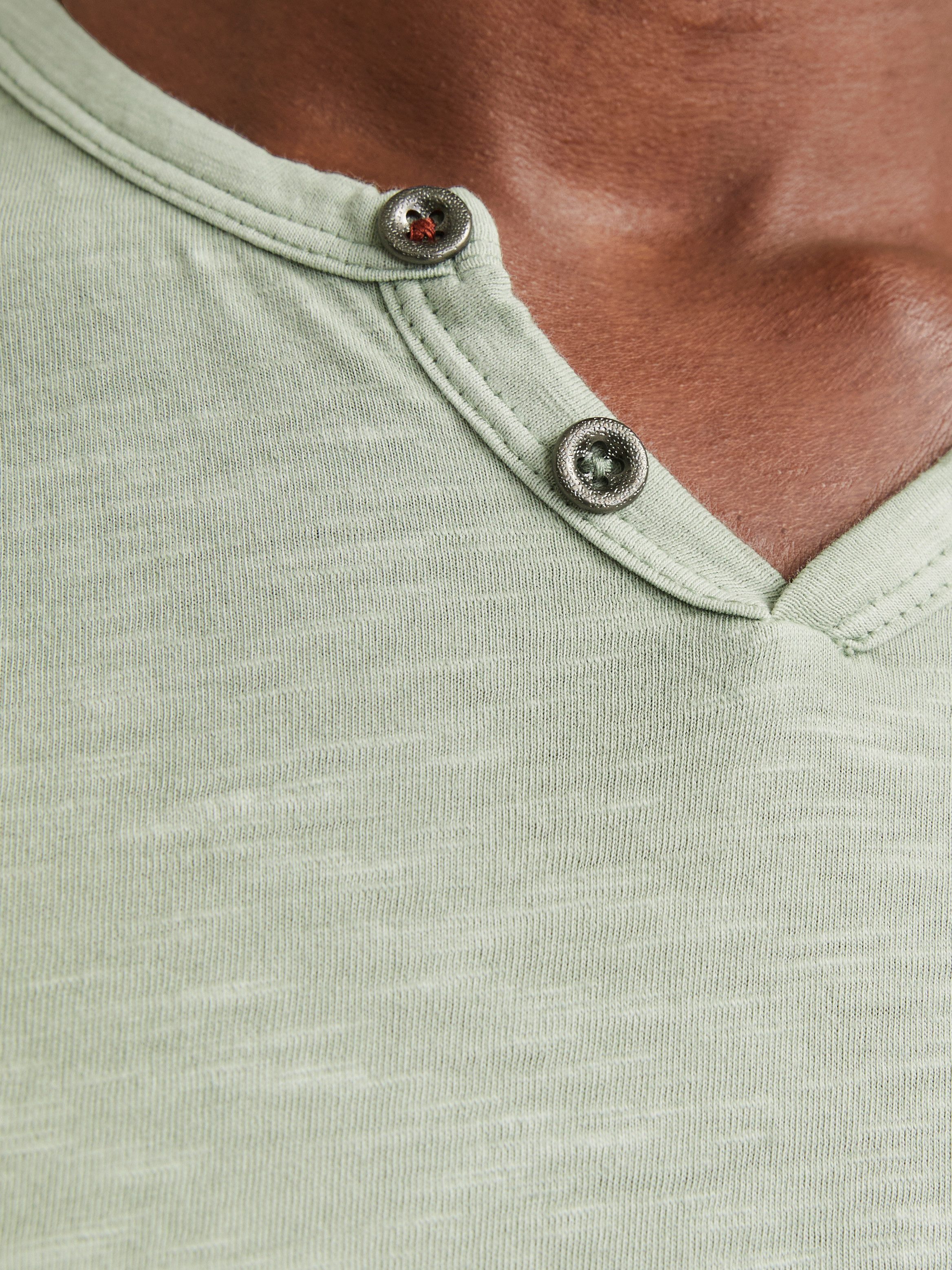 Jack & Jones T-shirt JJESPLIT NECK TEE SS NOOS