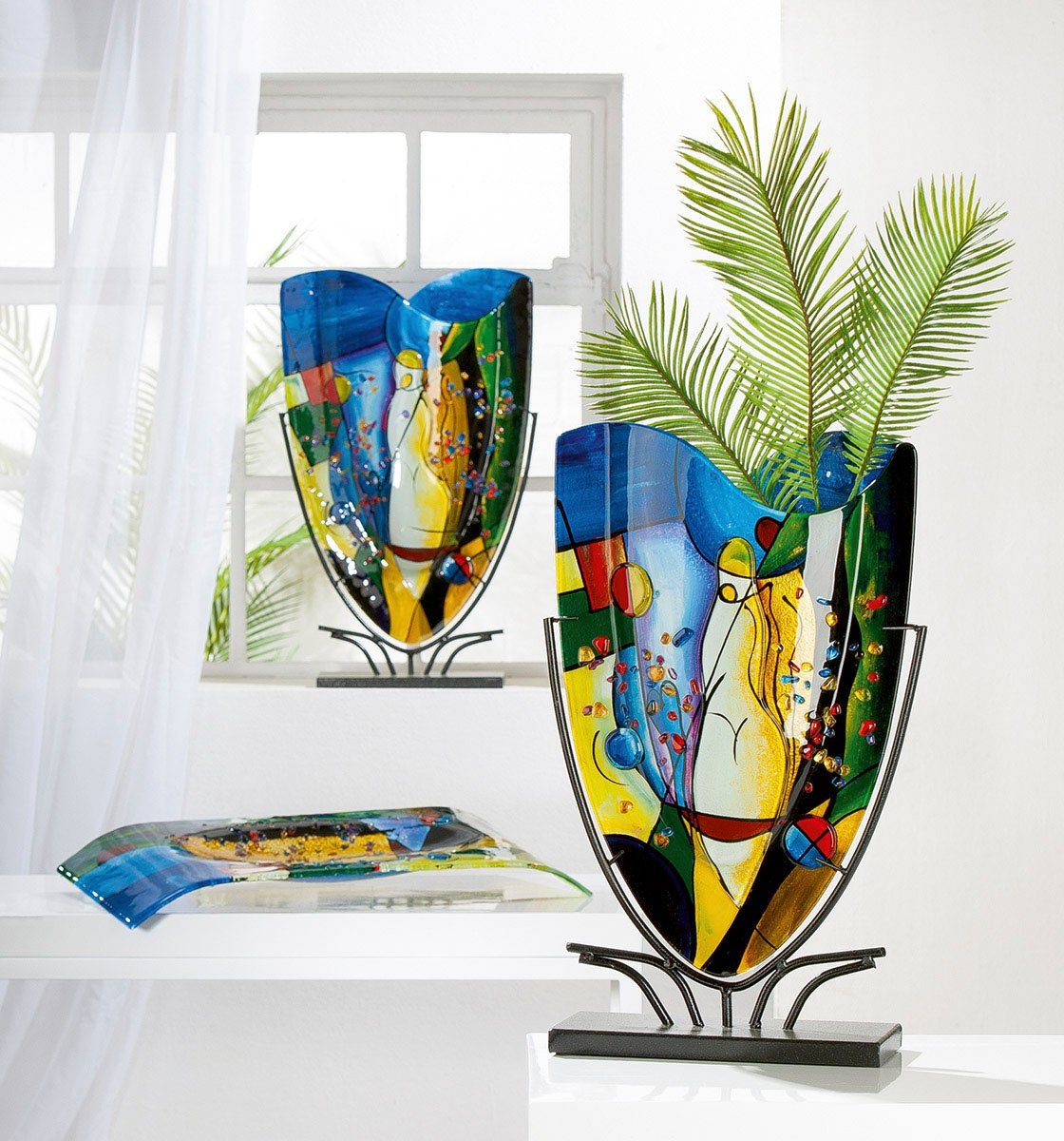 Casablanca by Gilde Tafelvaas Magic decoratieve vaas van glas met zwarte metalen voet (1 stuk)