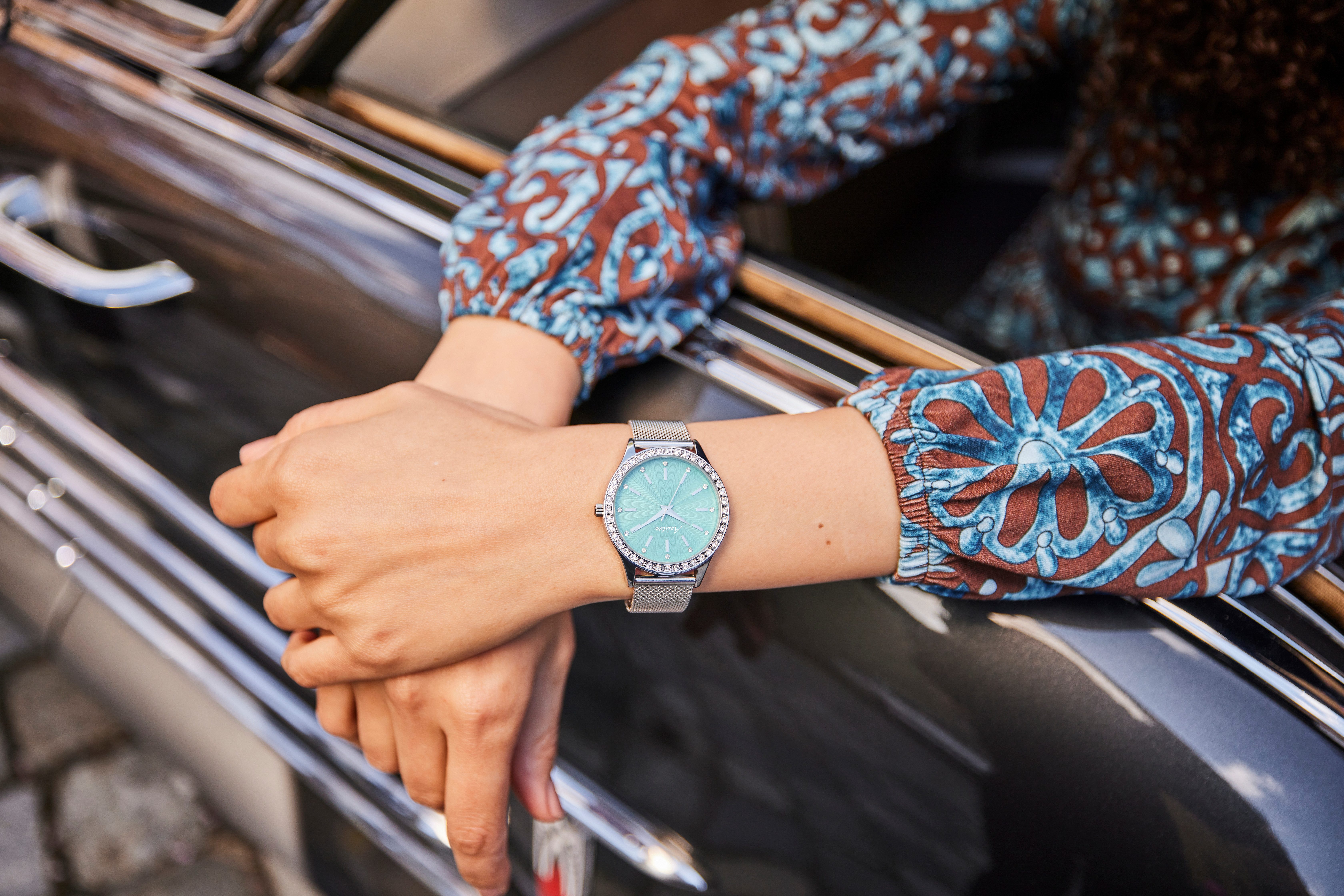 Aniston JEWELRY & WATCHES Kwartshorloge Horloge, dameshorloge, sieraadstenen, nieuwe collectie