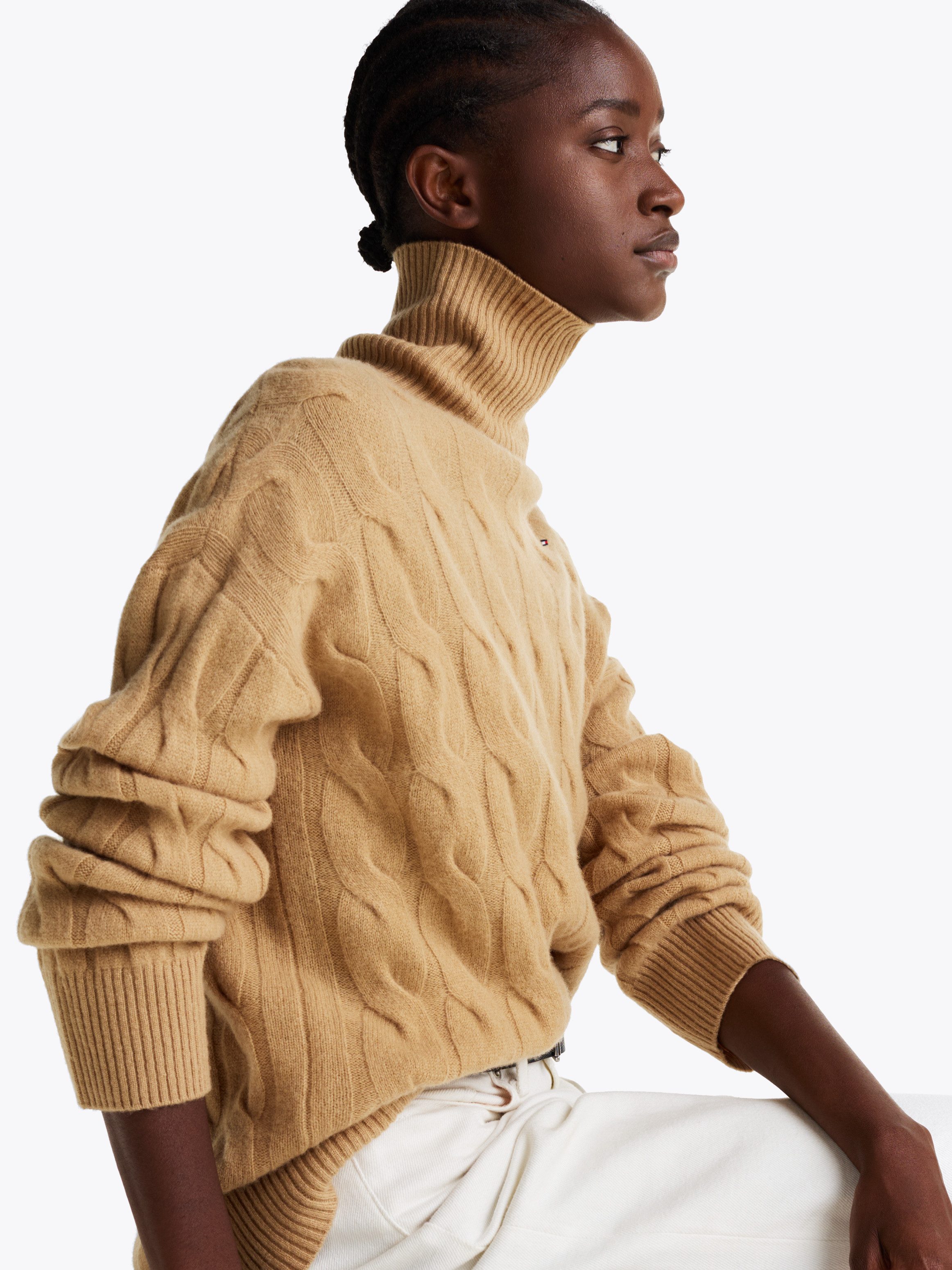 Tommy Hilfiger Coltrui SOFT WOOL CABLE ROLL-NK SWEATER met logoborduring allover kabelpatroon rolkraag 100% wol