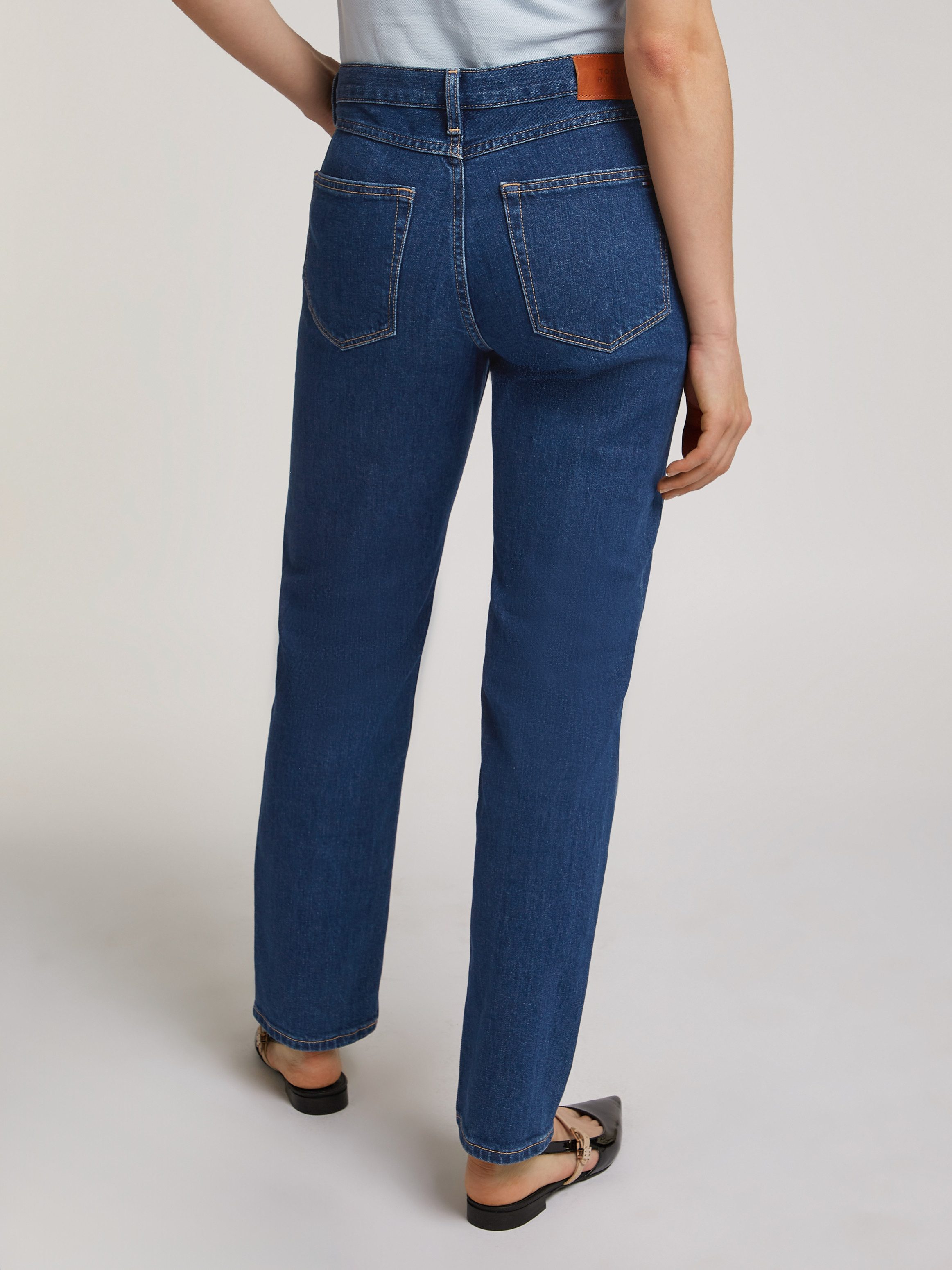 Tommy Hilfiger Straight jeans CLASSIC STRAIGHT RW ECRU met logo-badge, in enkel-lengte