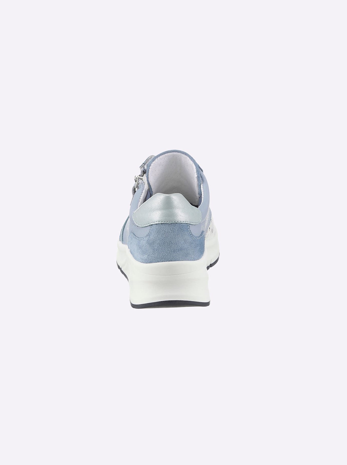 Casual Looks Sneakers