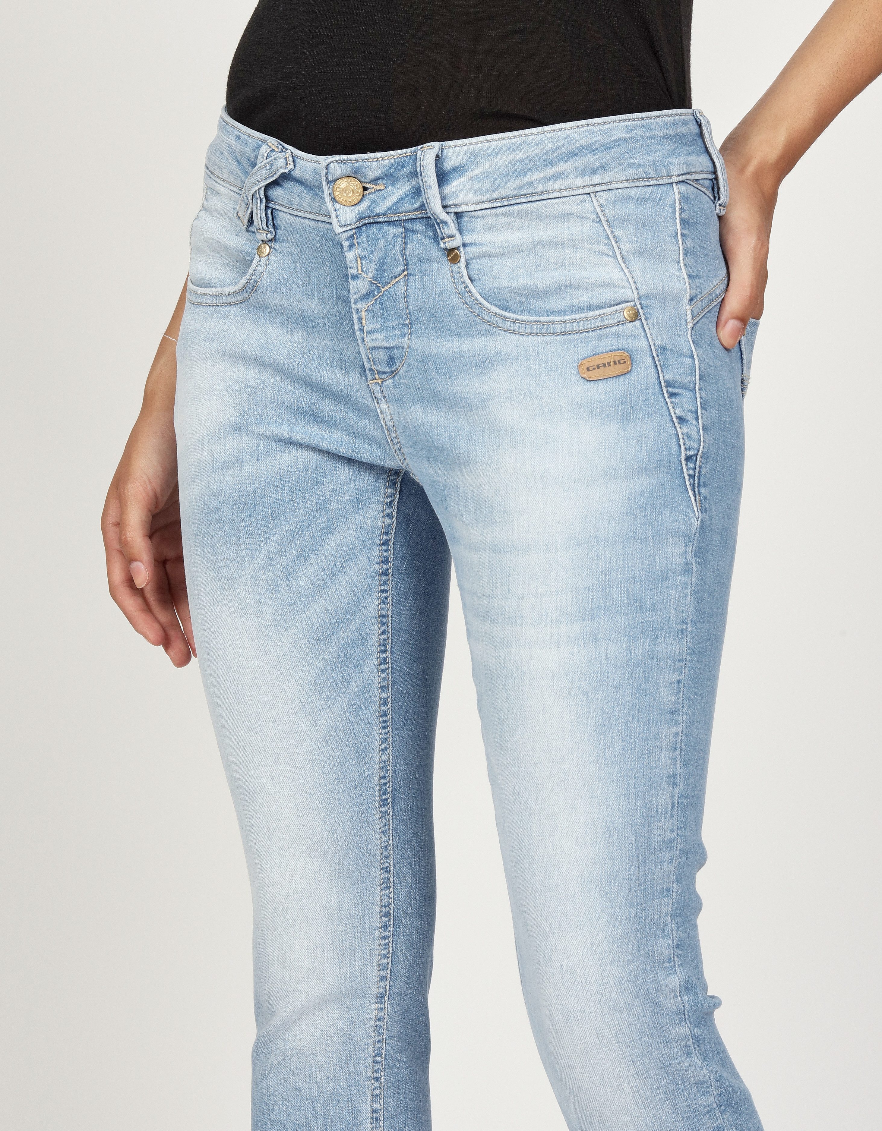 GANG Skinny fit jeans 94NELE X-CROPPED met gekruiste riemlus