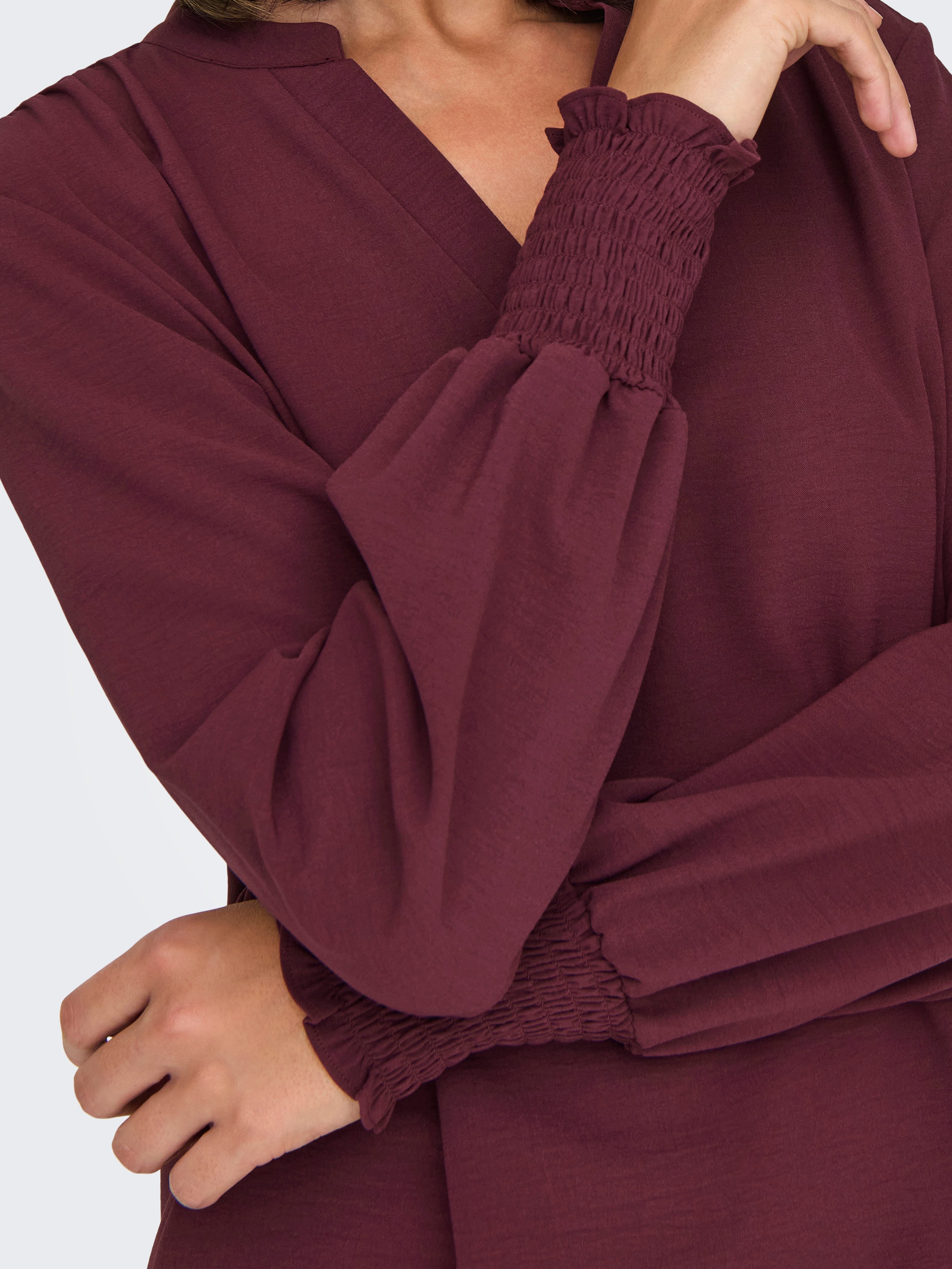 Only Shirt ONLMETTE V-NECK LS SMOCK TOP NOOS WVN