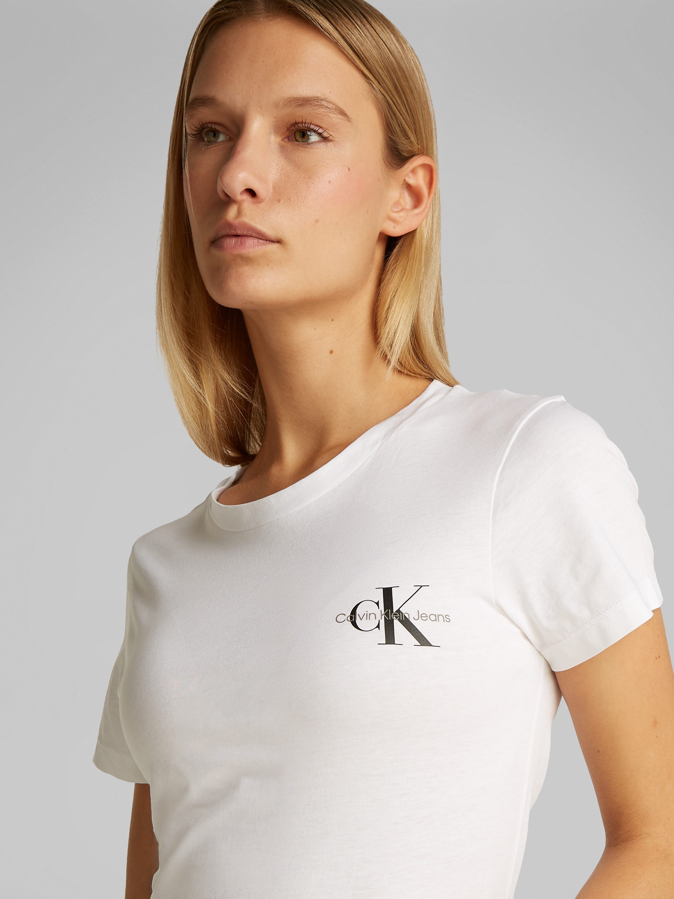 Calvin Klein Shirt met ronde hals 2-PACK MONOLOGO SLIM TEE met calvin klein jeans logoprint op borsthoogte (2-delig, Set van 2)