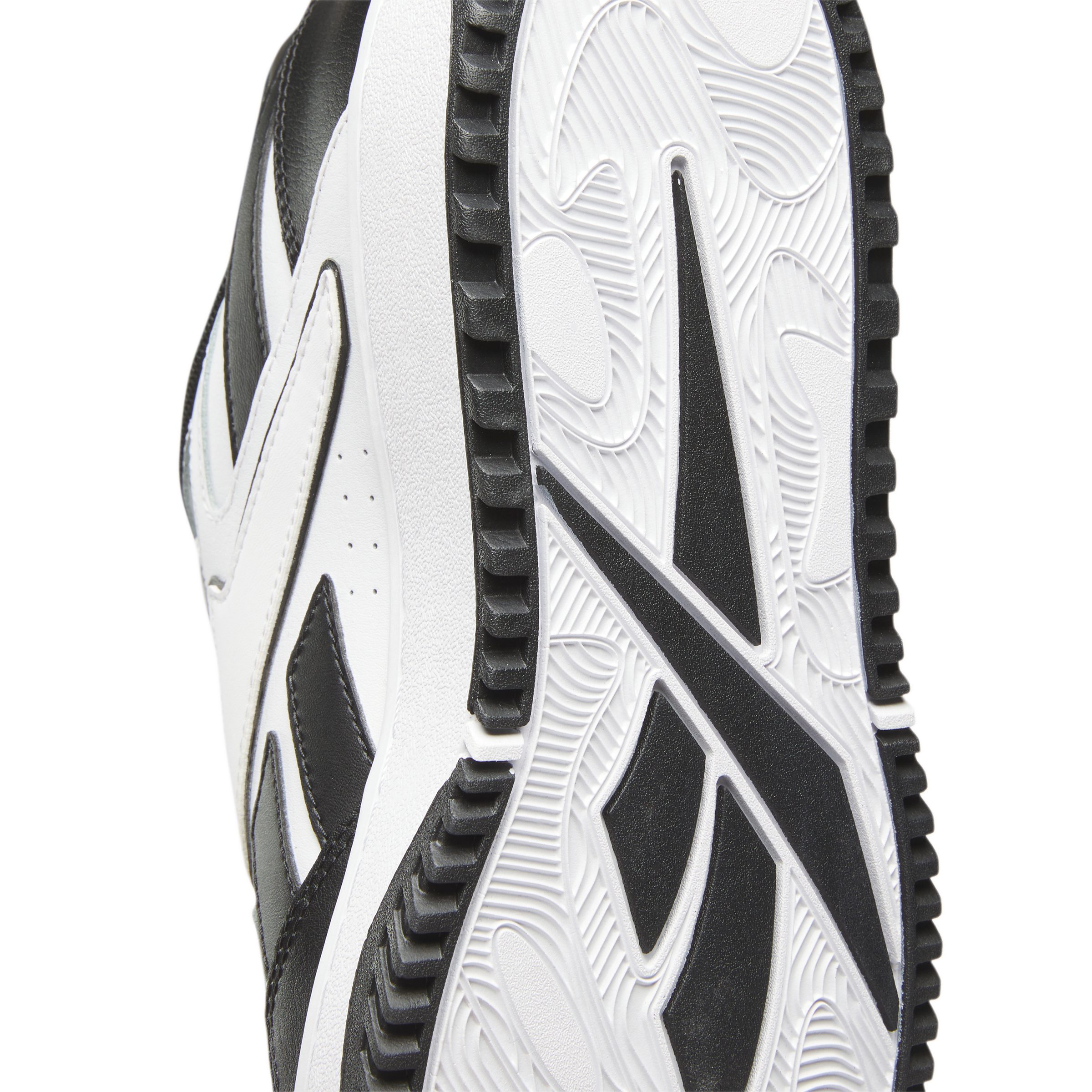 Reebok Classic Sneakers ATR CHILL