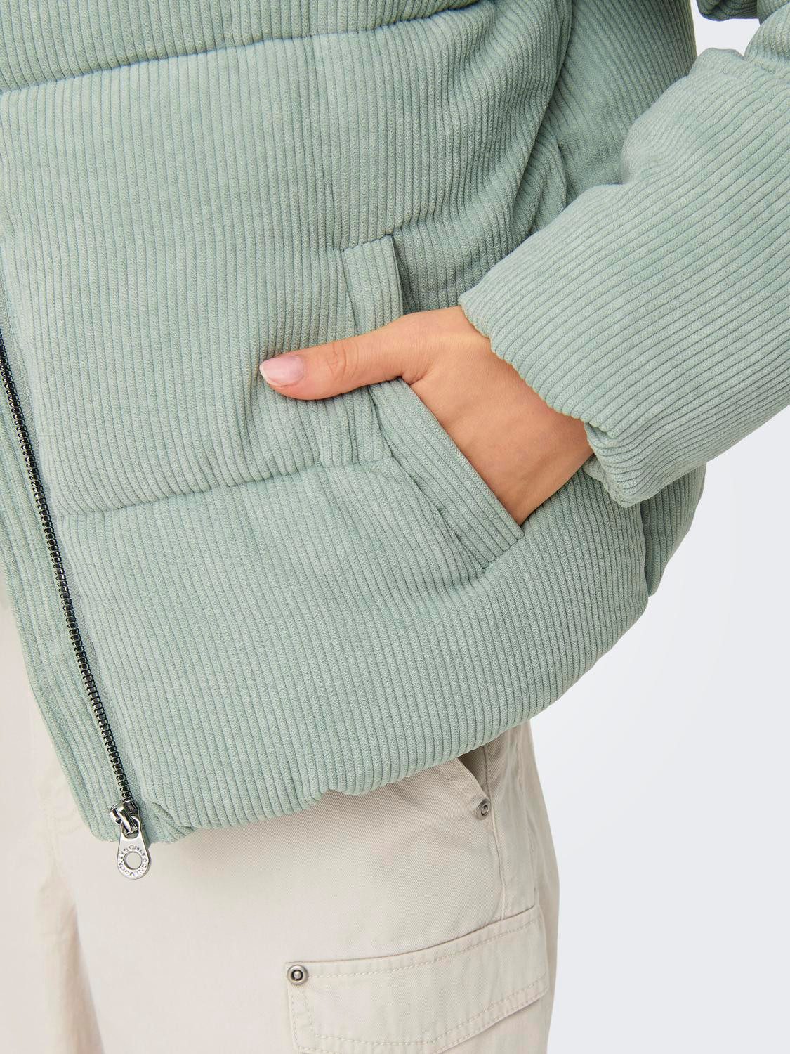 Only Cordjasje ONLNEWDOLLY CORDUROY PUFFER OTW NOOS