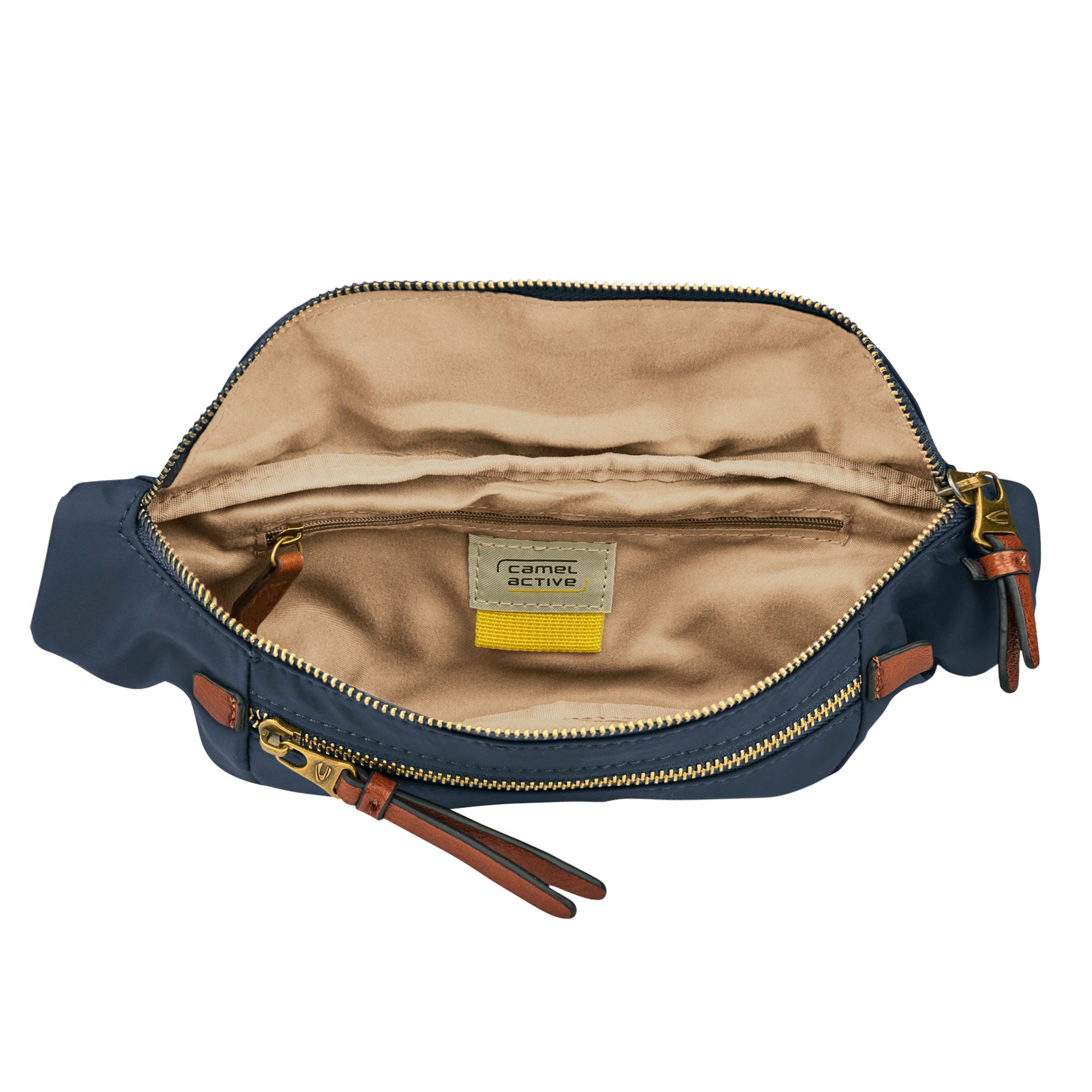 camel active Buiktasje Bari van hoogwaardig mat nylon met gestreept geweven band