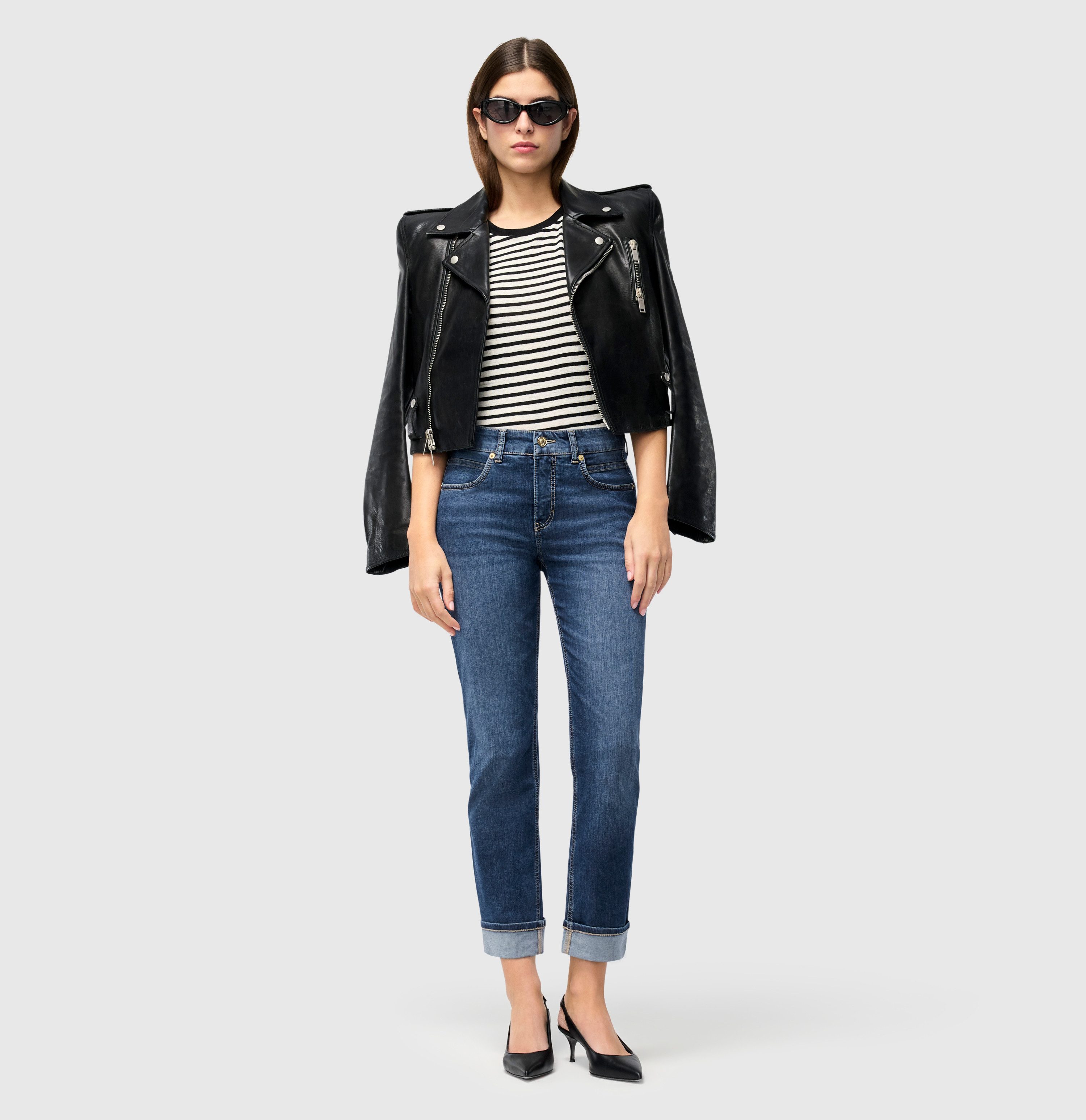 MAC Straight jeans SUE relax in de four-pocket stijl