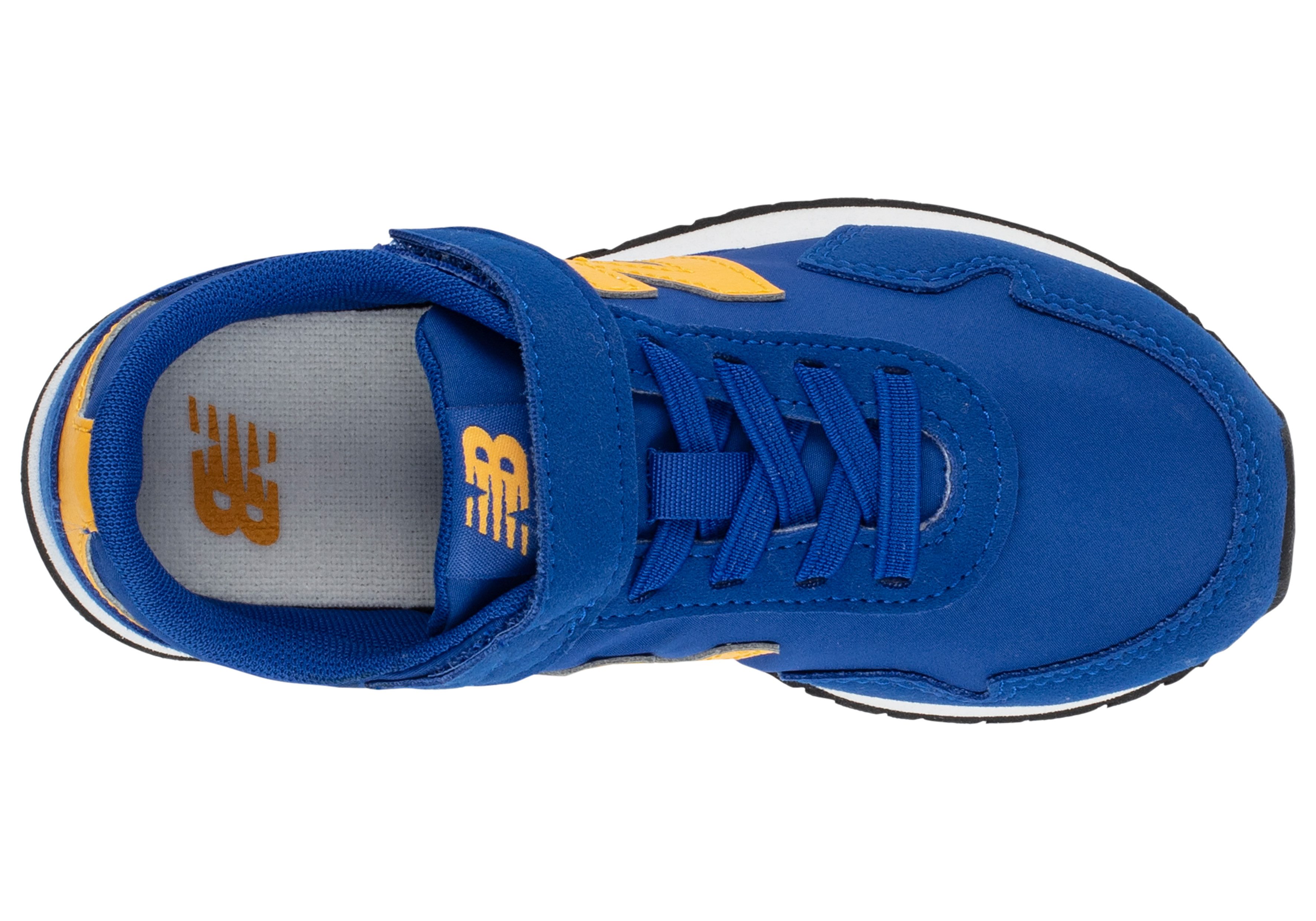 New Balance Sneakers PV32