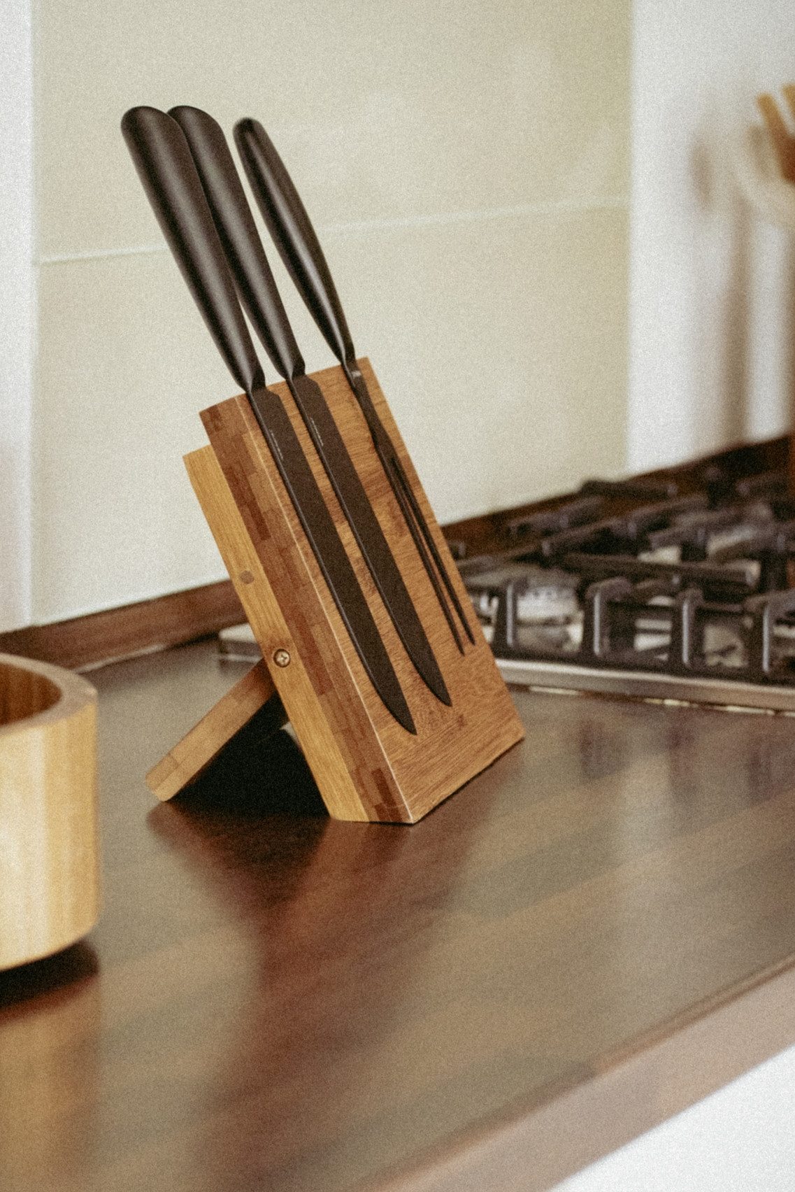 WENKO Magnetisch messenblok Model Mesina magnetische messenhouder voor de keuken, bamboe, landhuisstijl