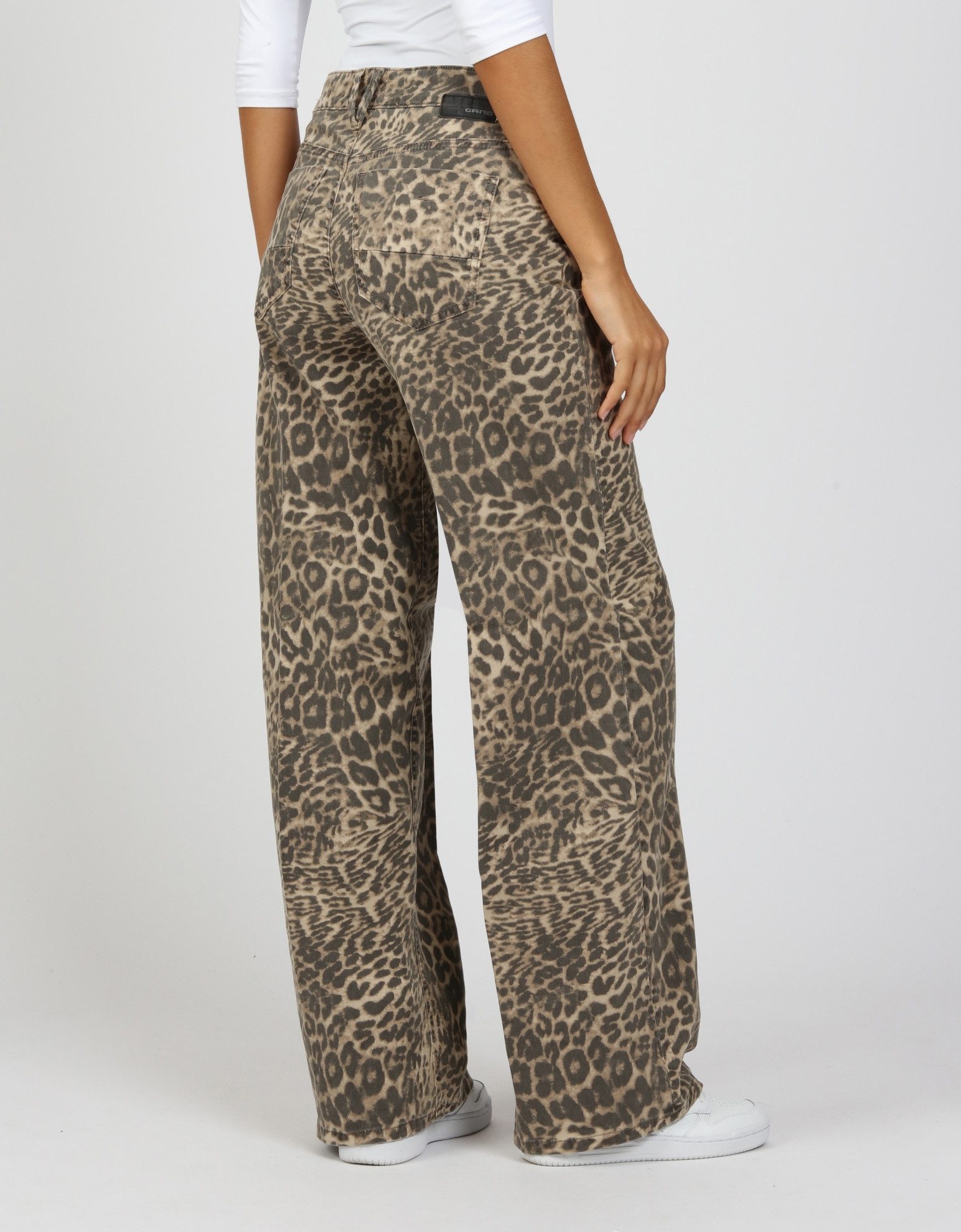 GANG 5-pocket jeans 94CARLOTTA Wide fit in trendy leeuwpatroon
