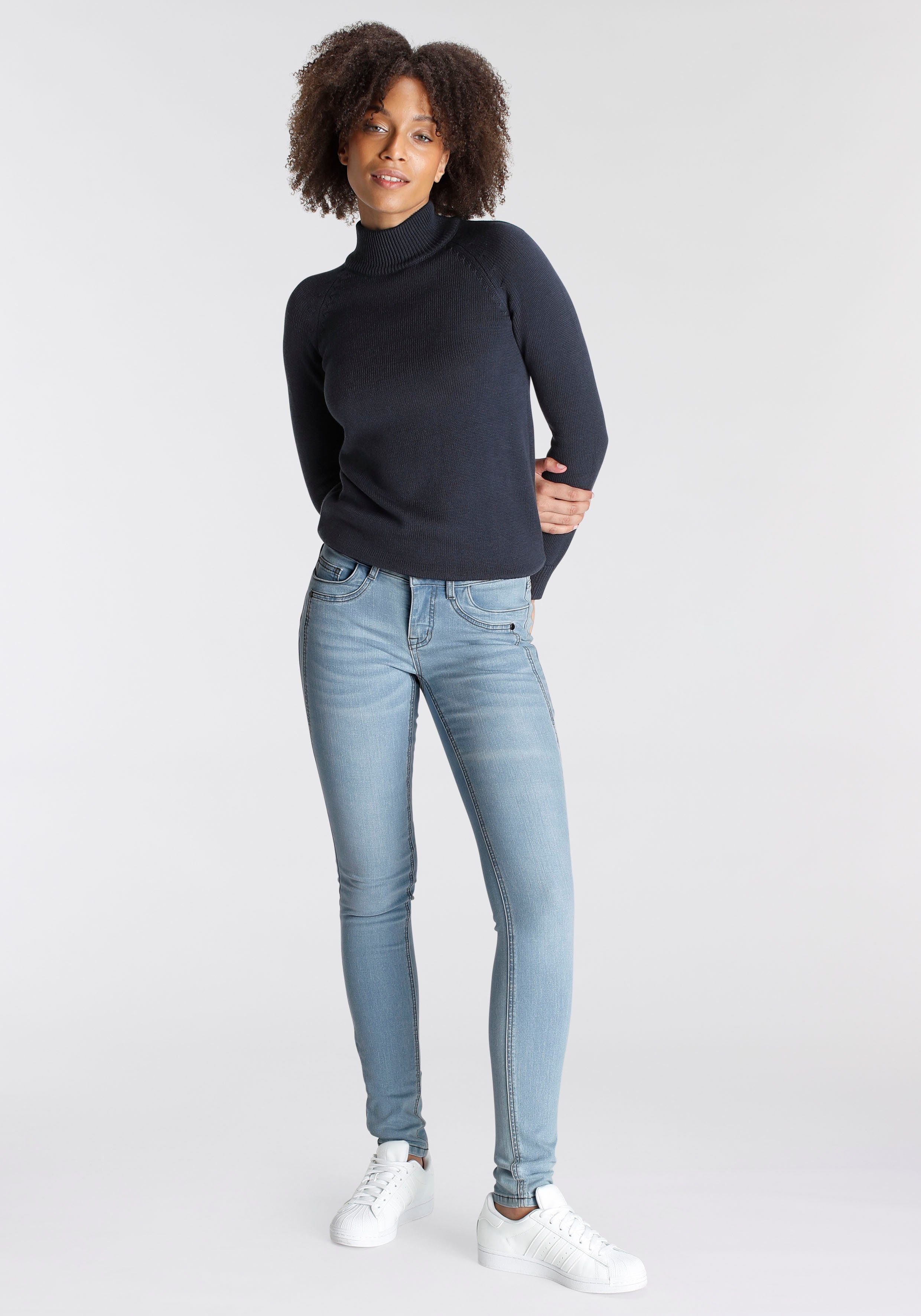 Arizona Skinny fit jeans Met geren extra-strakke been snit, lage taille