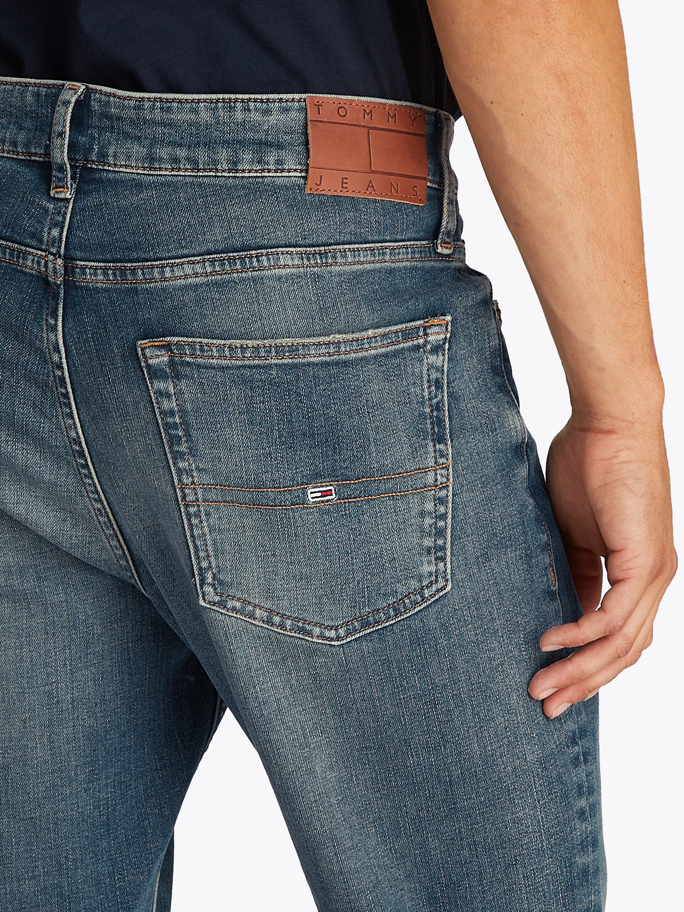 TOMMY JEANS Slim fit jeans RYAN SLIM STRAIGHT met gestempeld logo