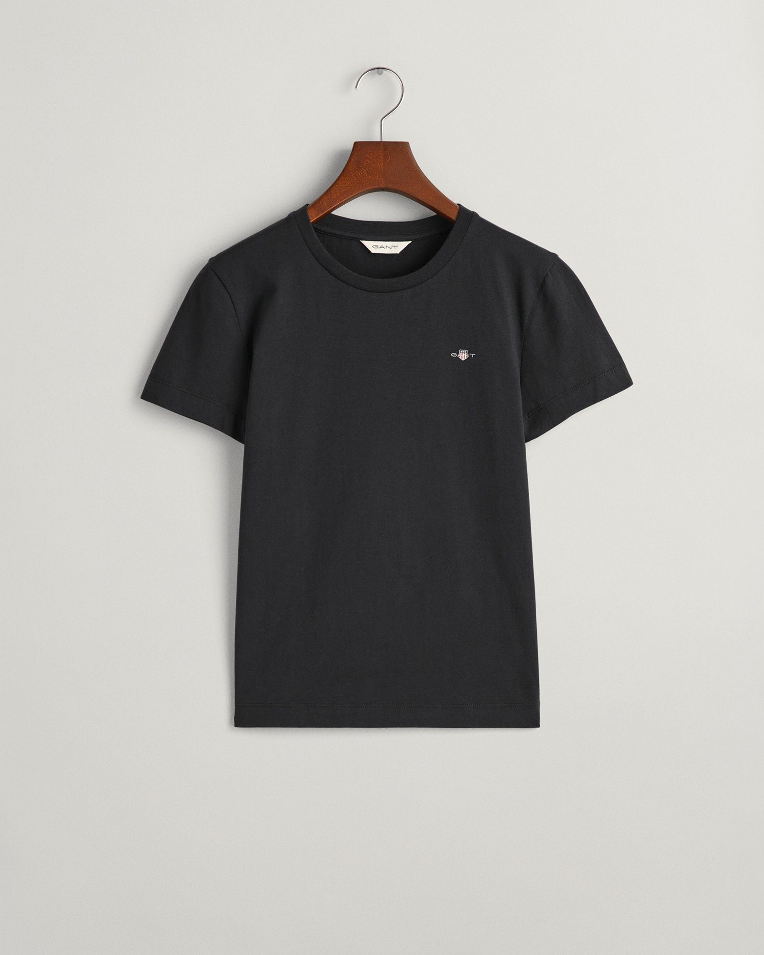 Gant T-shirt REG SHIELD KA T-SHIRT met een klein geborduurd wapenschild op de borst
