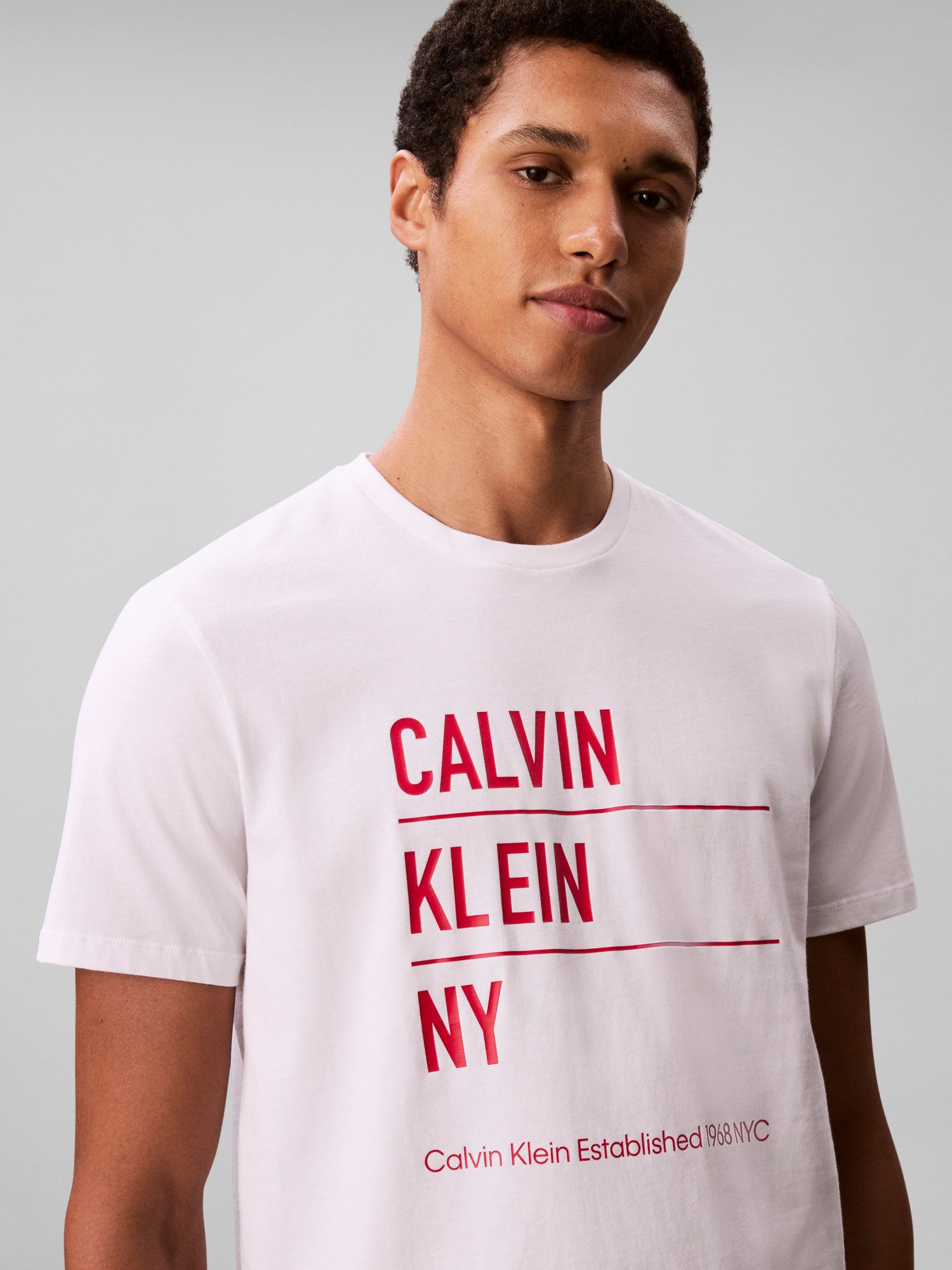 Calvin Klein T-shirt