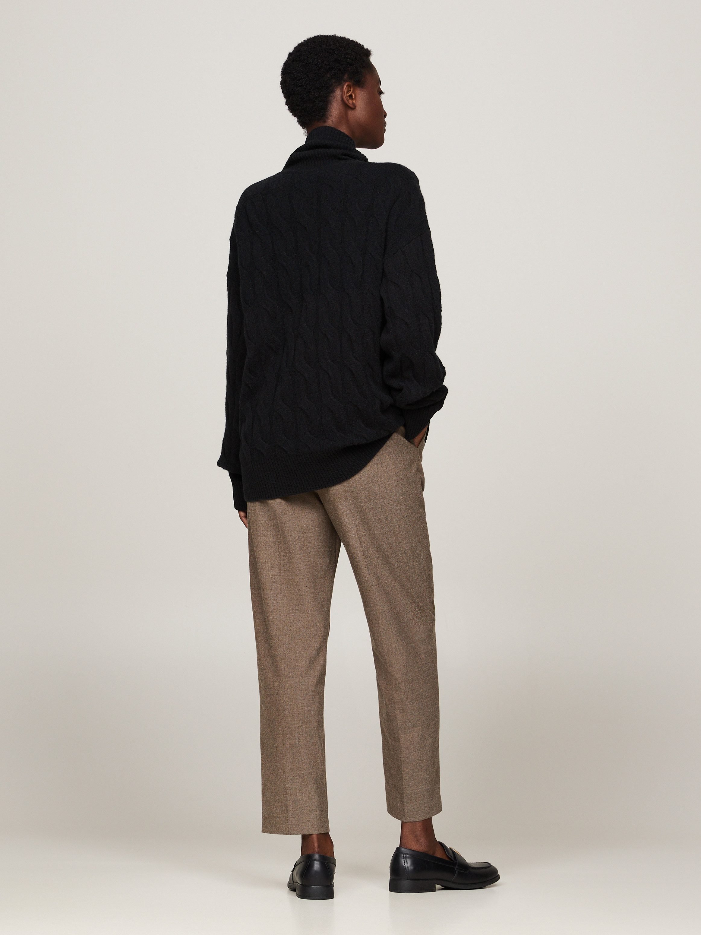Tommy Hilfiger Coltrui SOFT WOOL CABLE ROLL-NK SWEATER met logoborduring allover kabelpatroon rolkraag 100% wol