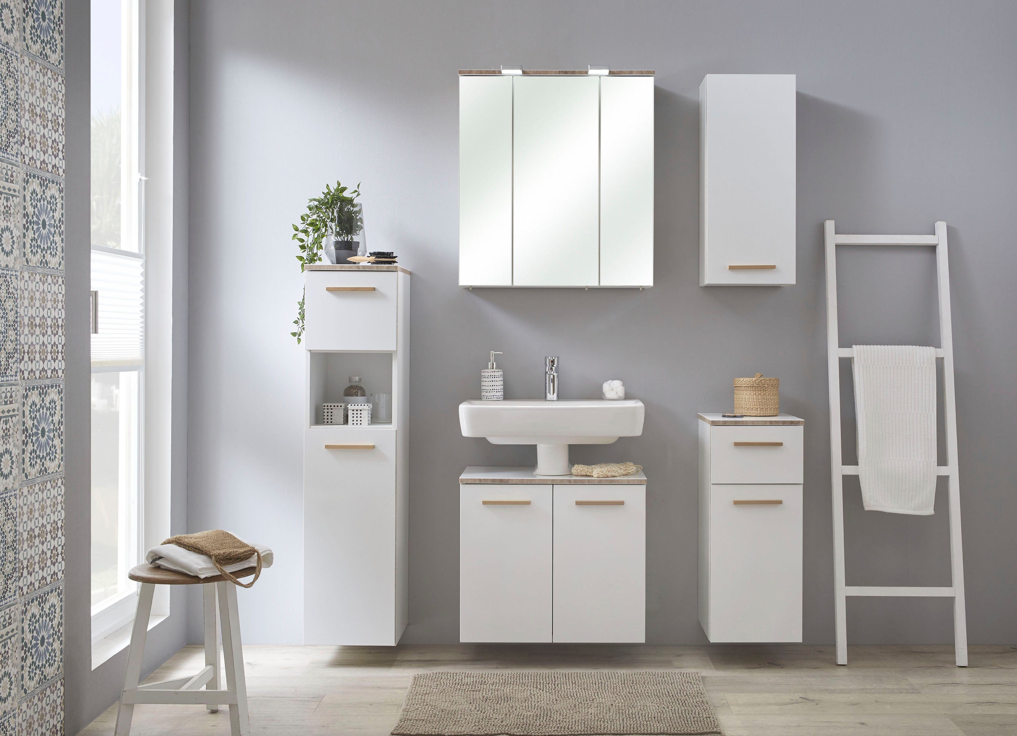 Saphir Badkamerserie Quickset 931 5-delig, wastafelonderkast met LED-spiegelkast Middel kast, onderkast, hangkast, incl. deurdemper, wit glanzend (set, 5-delig)