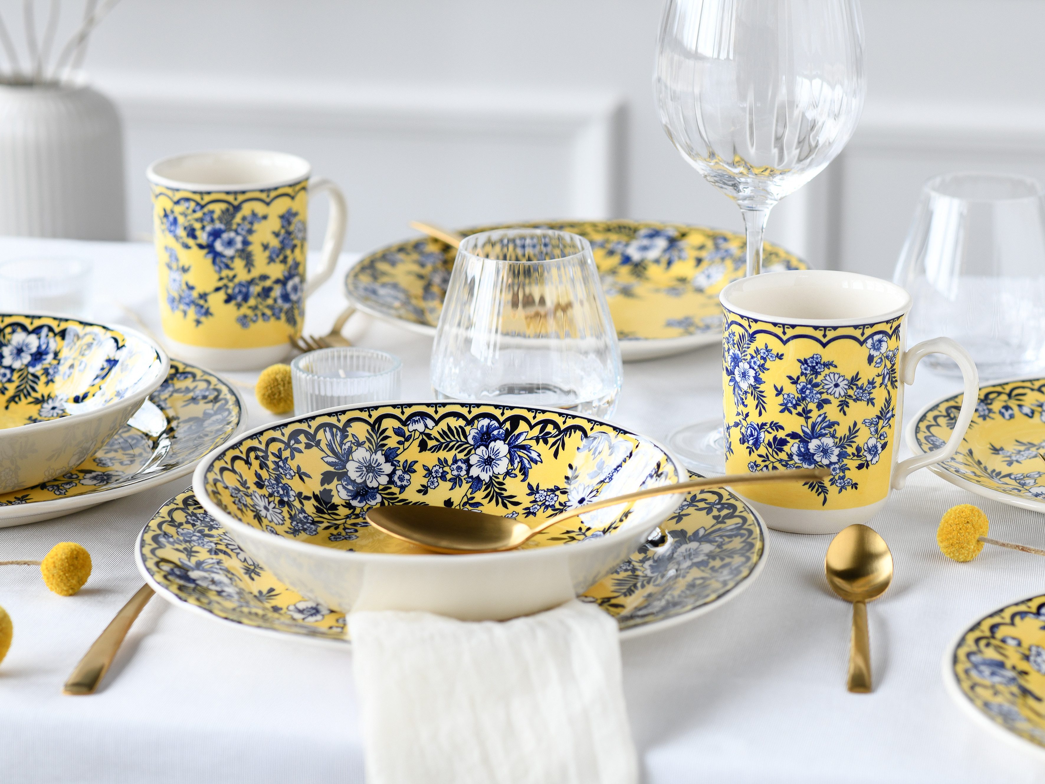 CreaTable Combi-servies Servies-set Ming Flower Servies, traditionele, Aziatische motieven, 16 delen, voor 4 personen (set, 16-delig)