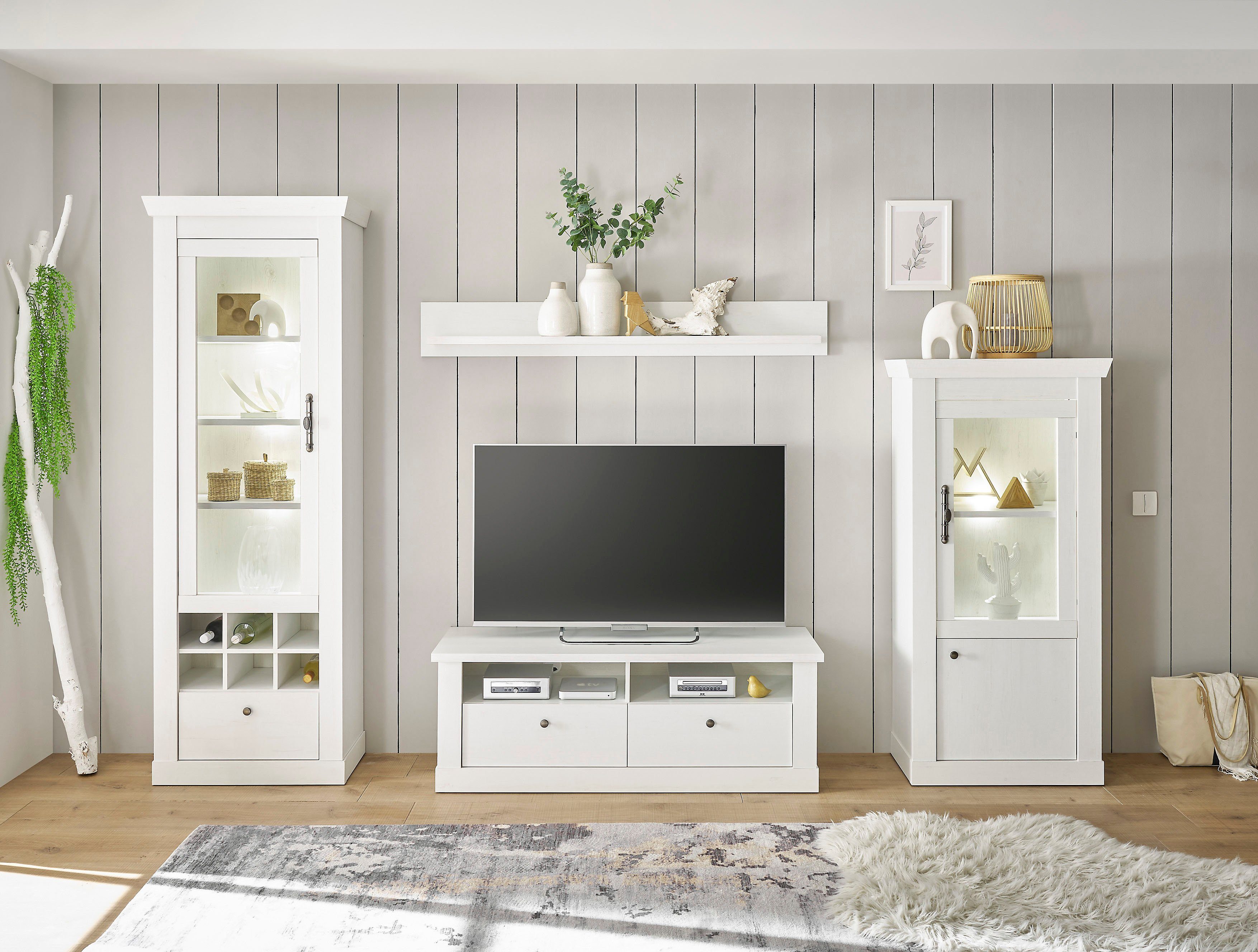 Home affaire Tv-meubel Ravenna in romantische landelijke stijl, grepen van metaal, breedte 132 cm