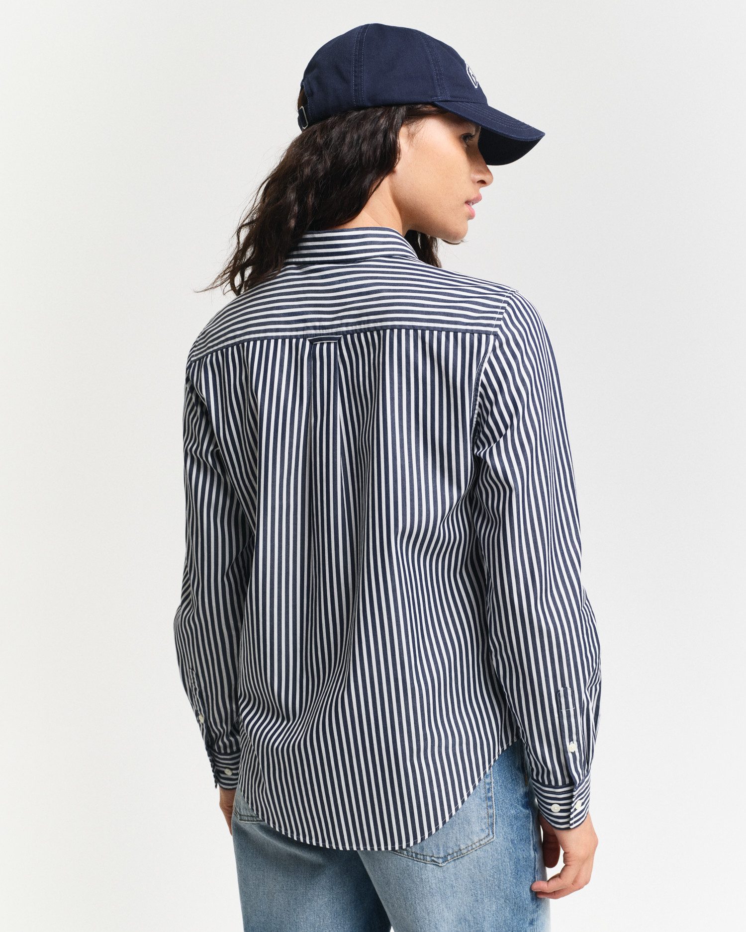 Gant Overhemdblouse REG POPLIN STRIPED SHIRT met een klein geborduurd logo op de borst