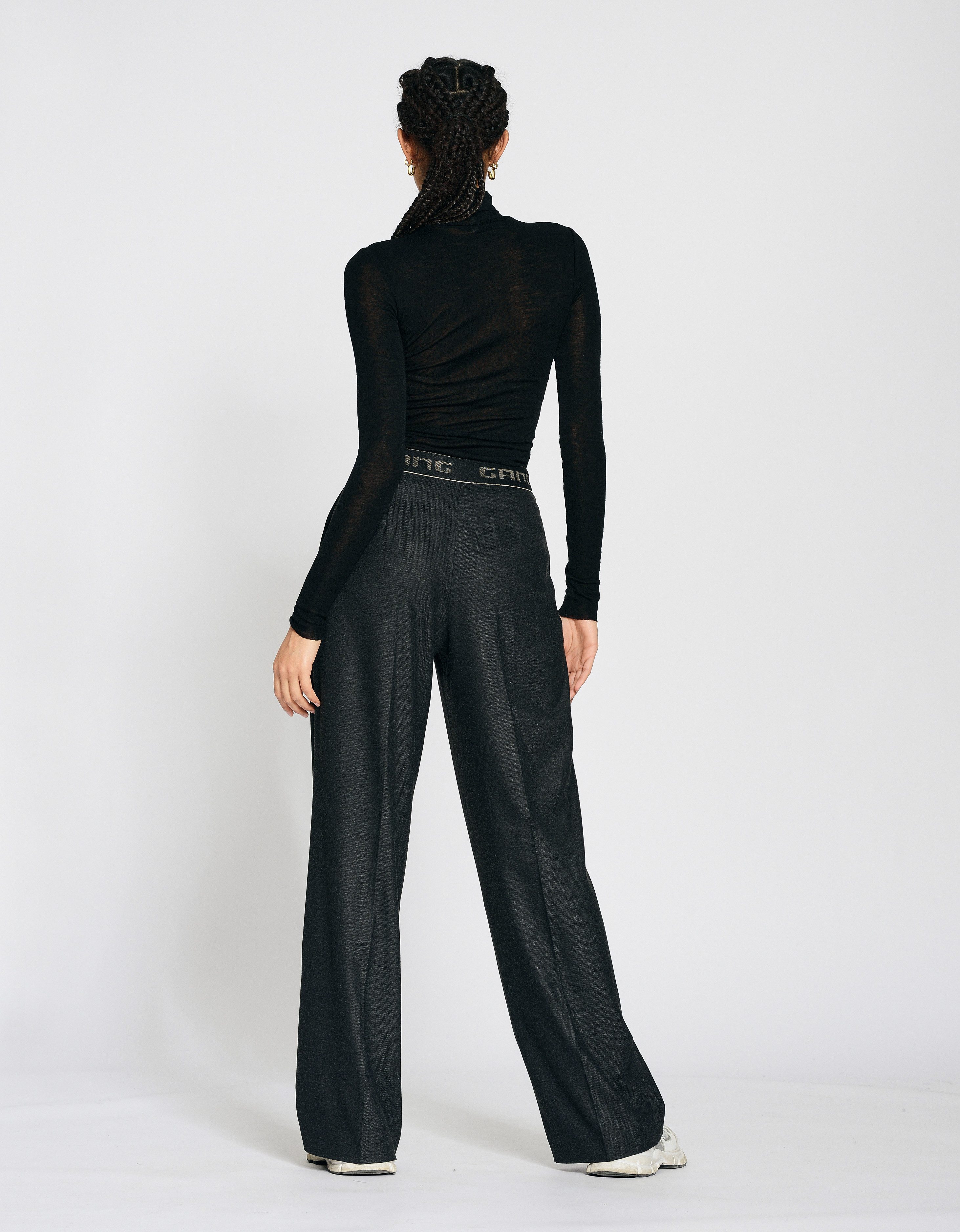 GANG Pantalon met vouw 94JOANA met een opschrift op de band