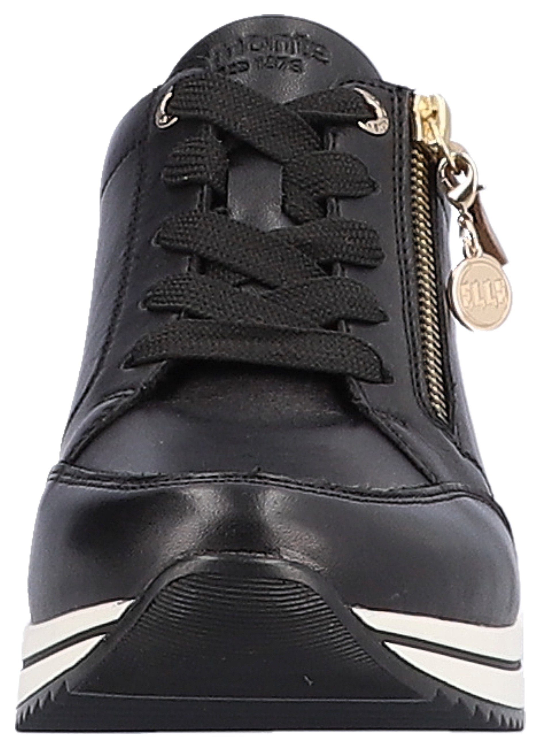 Remonte Sneakers met sleehak , vrijetijdsschoen, lage schoen, veterschoen met goudkleurige logo-hanger