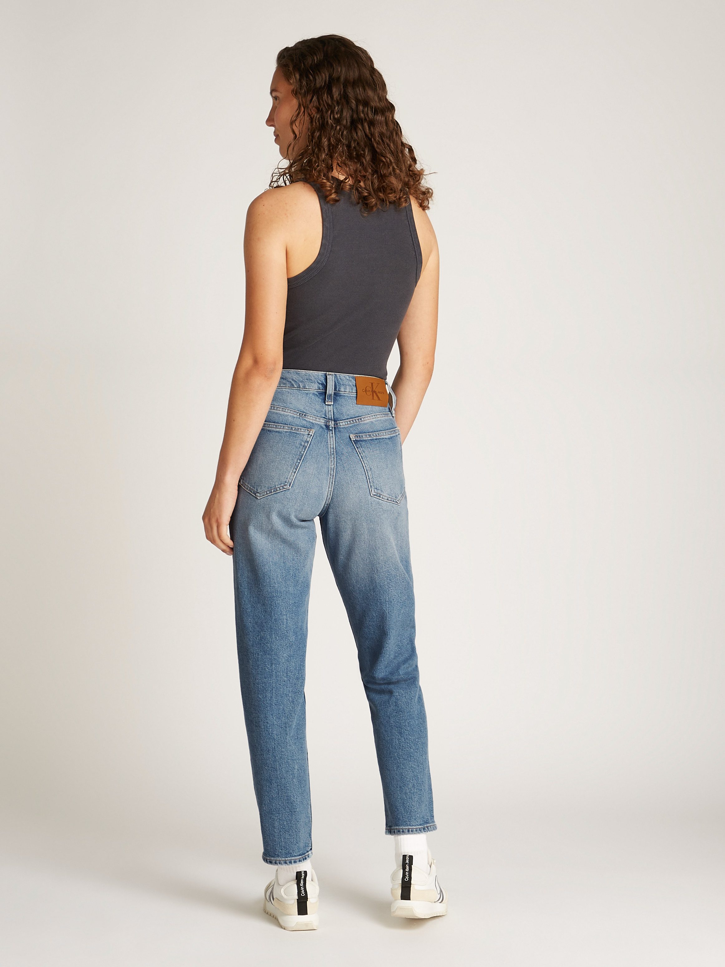 Calvin Klein Mom jeans MOM JEAN met open knoopsluiting