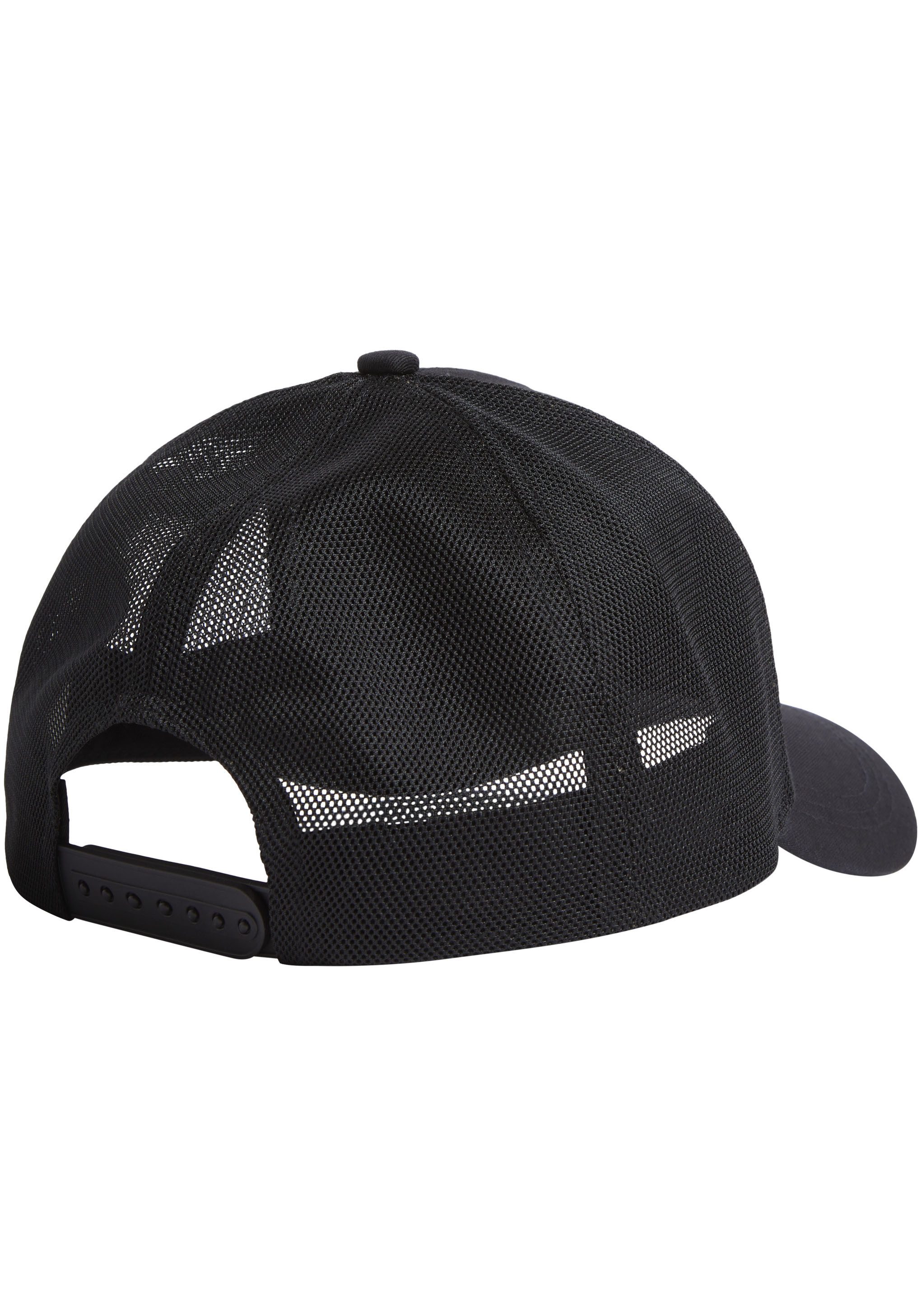 Calvin Klein Truckerpet MONO LOGO EMBRO TRUCKER HAT
