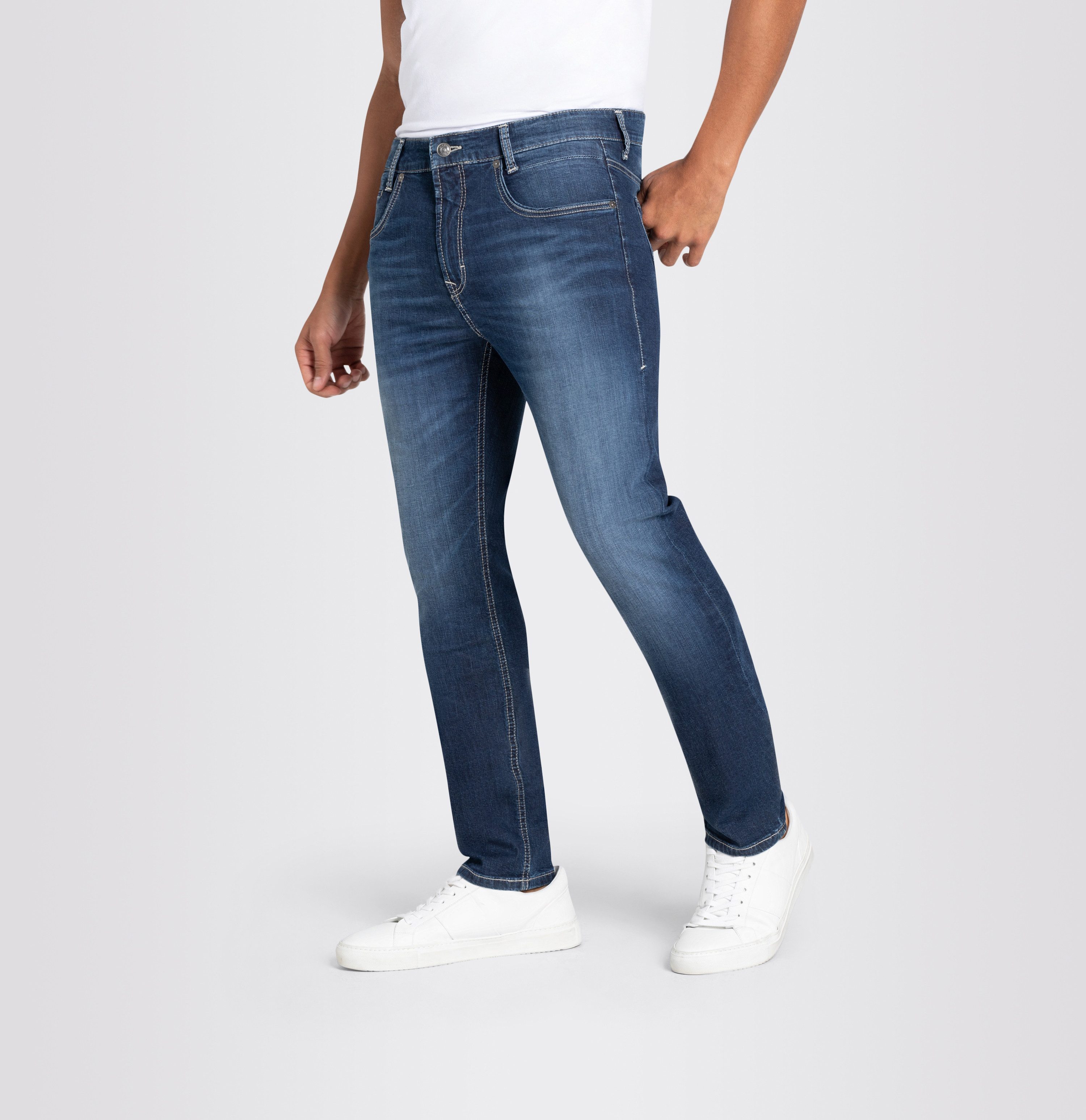 MAC Slim fit jeans Arne-Pipe light smalle figuuraccentuerende snit