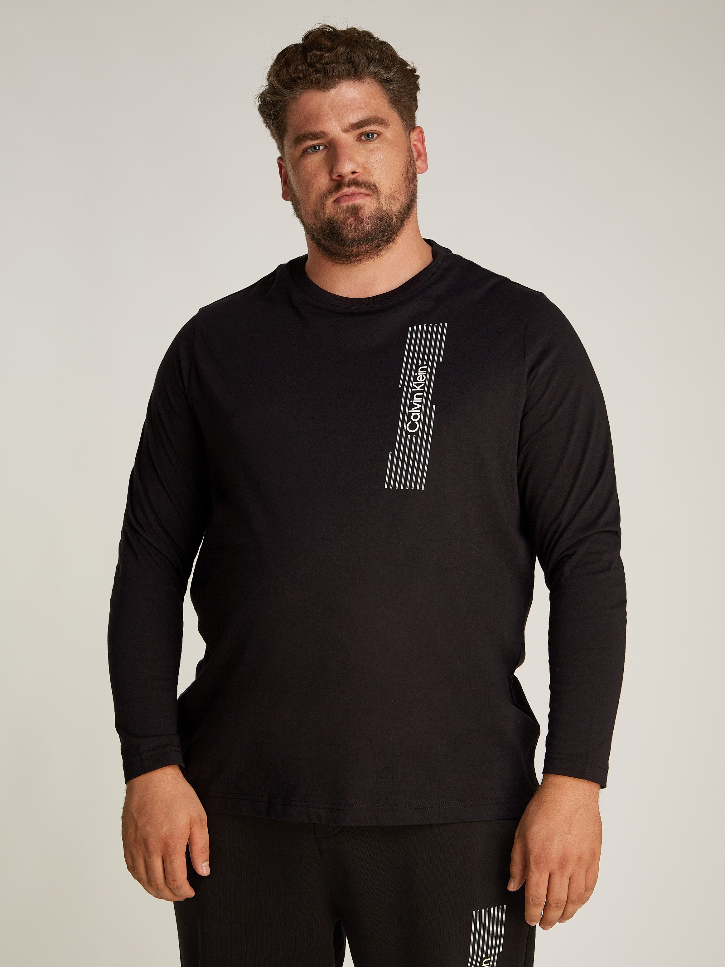 Calvin Klein Shirt met lange mouwen BT_HORIZONTAL LOGO LS T-SHIRT in grote maten met logo-opschrift