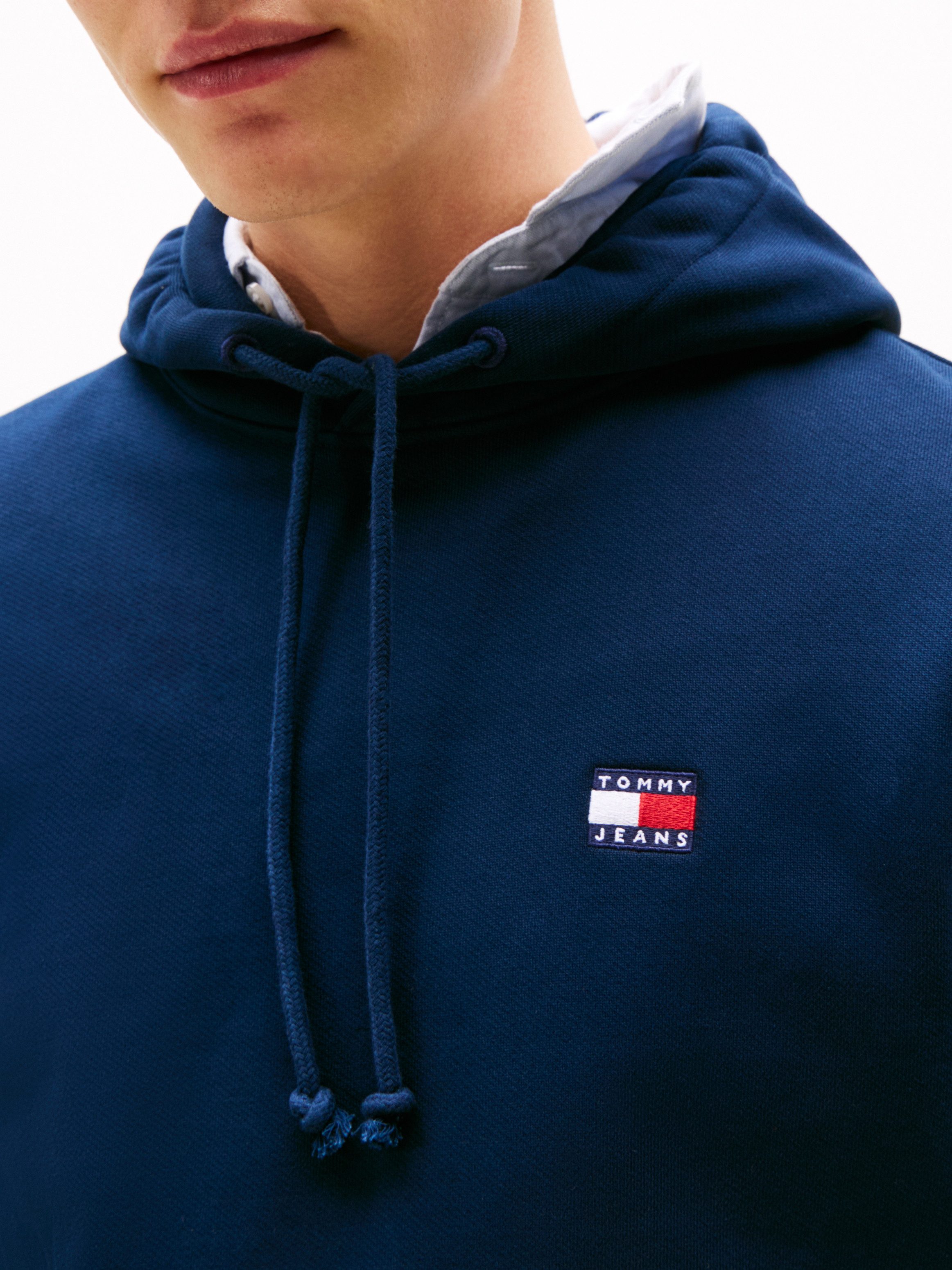 TOMMY JEANS Hoodie TJM REG BADGE HOODIE EXT