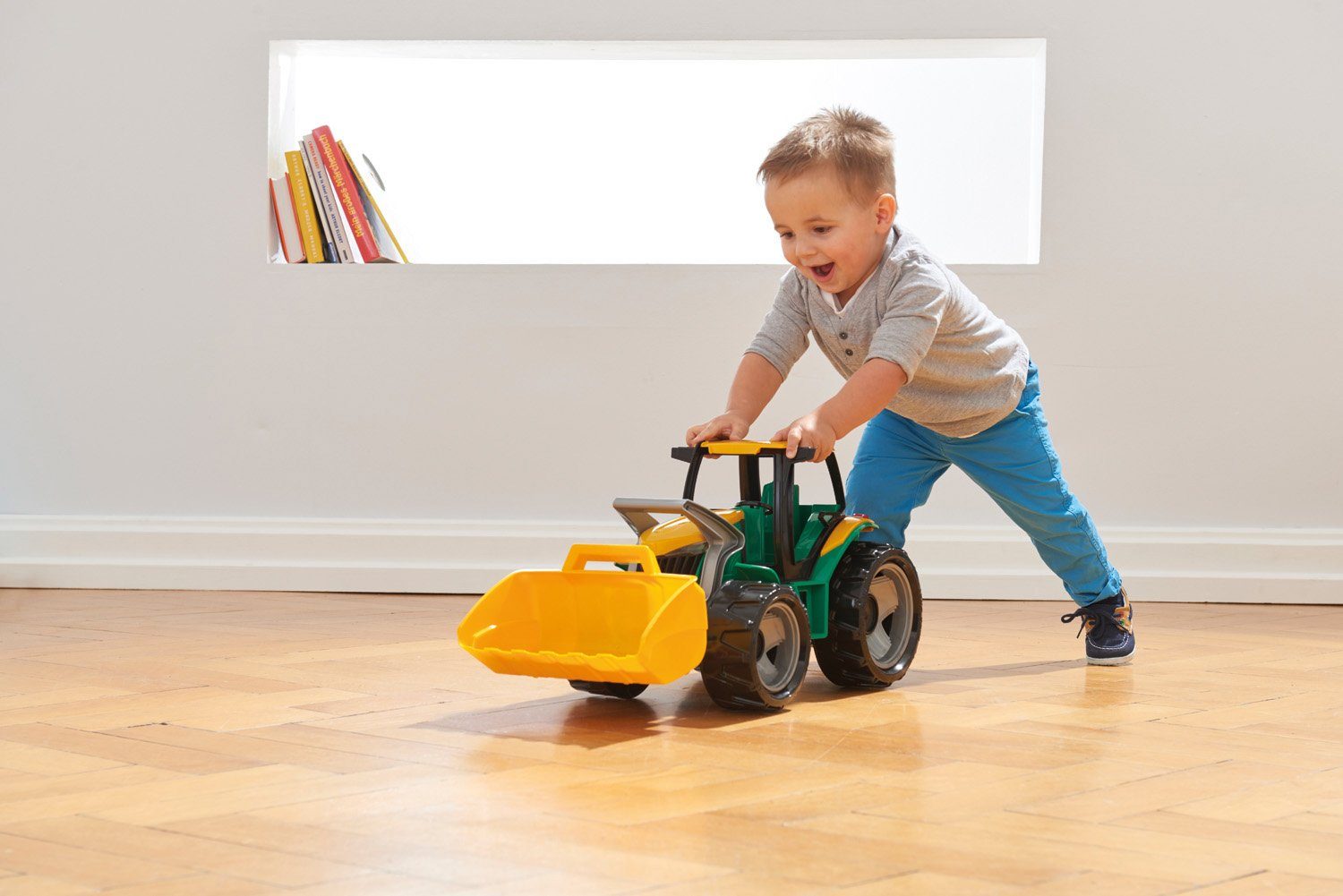 Lena® Speelgoed-tractor Giga Trucks met graafarm en voorlader, made in europe