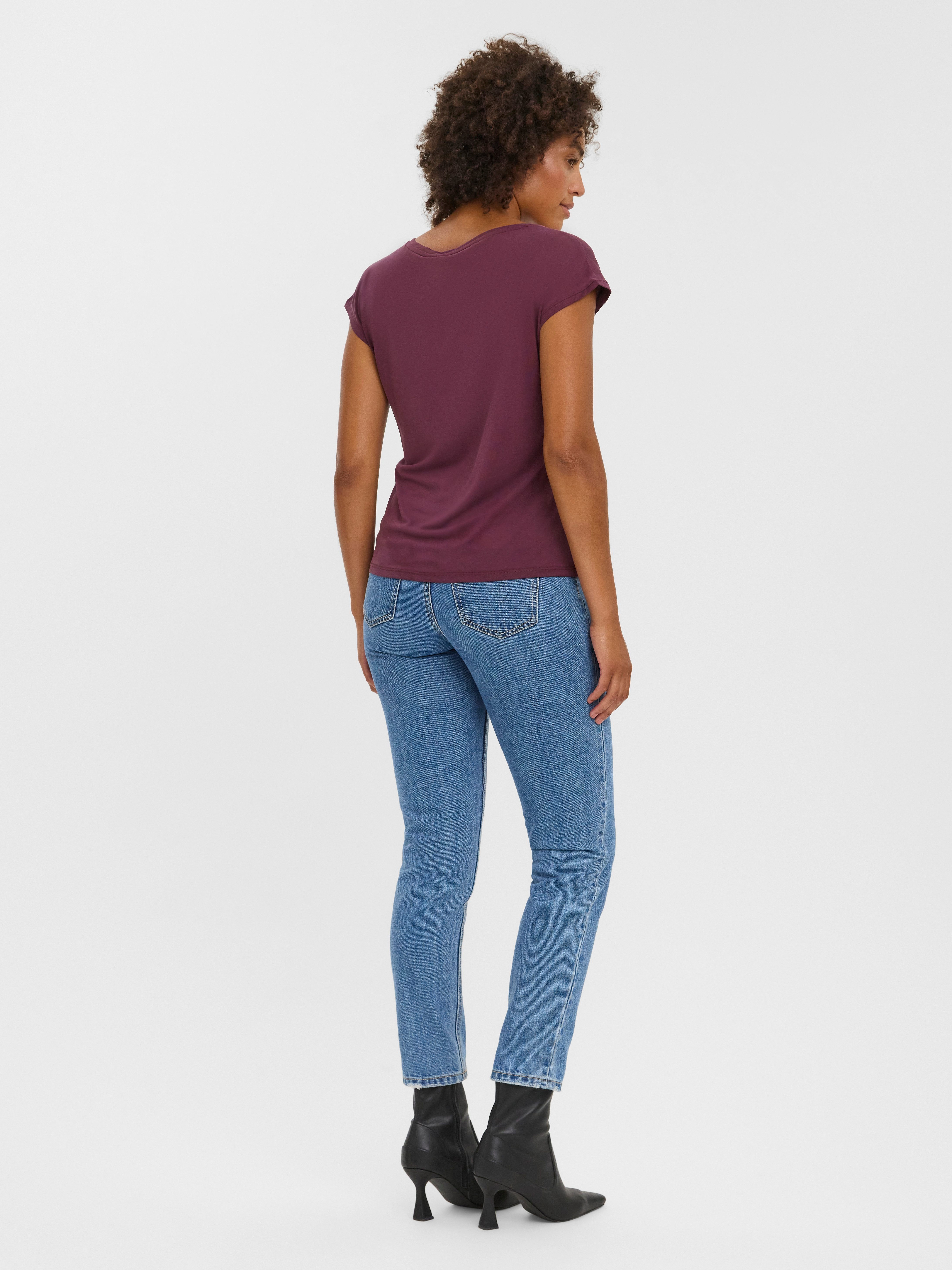 Vero Moda Shirt met V-hals VMFILLI SS V-NECK TEE GA NOOS in een materialenmix met tencel™ modal