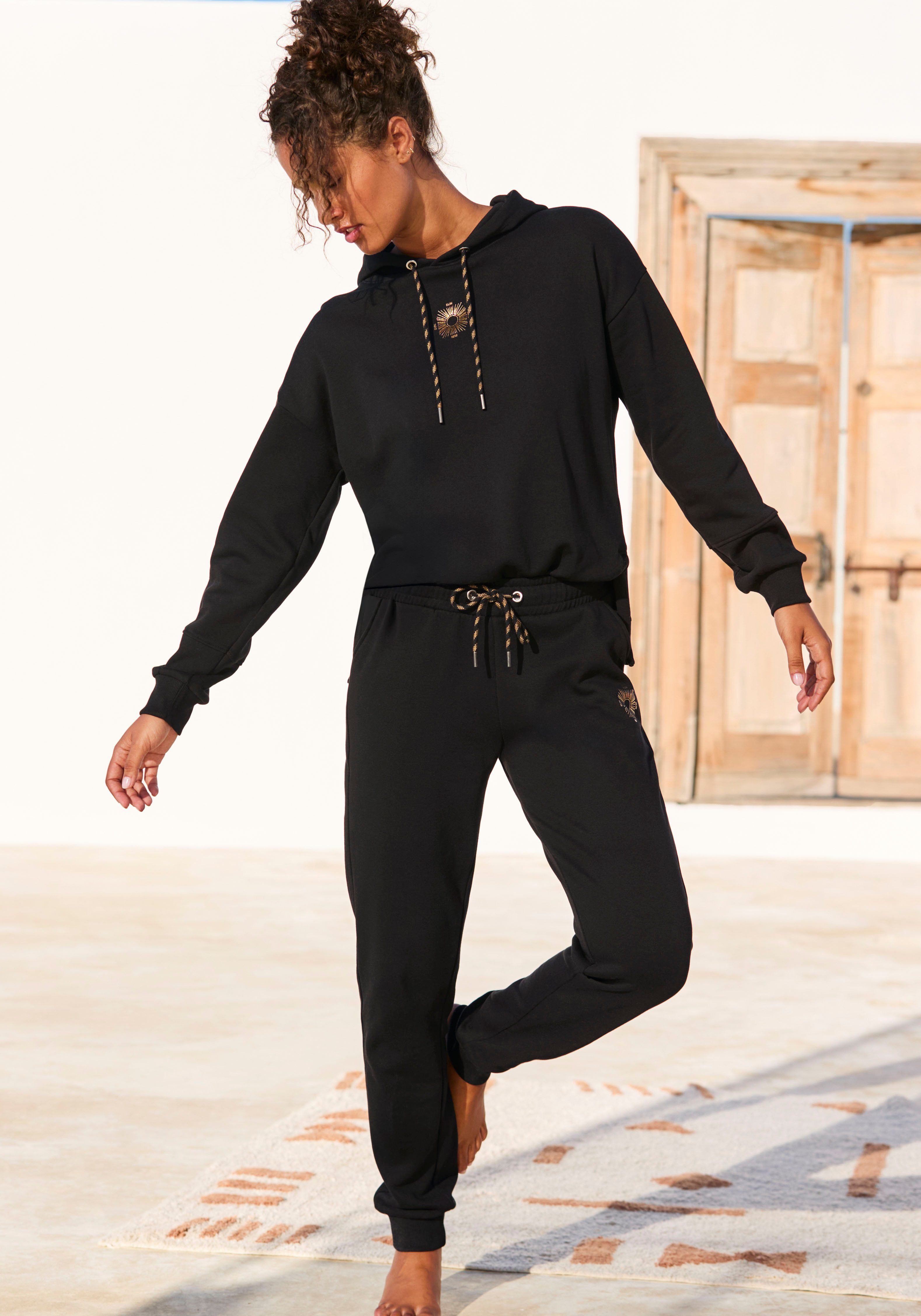 Buffalo Hoodie Capuchon sweatshirt met grote rugprint - met glanseffect, loungewear