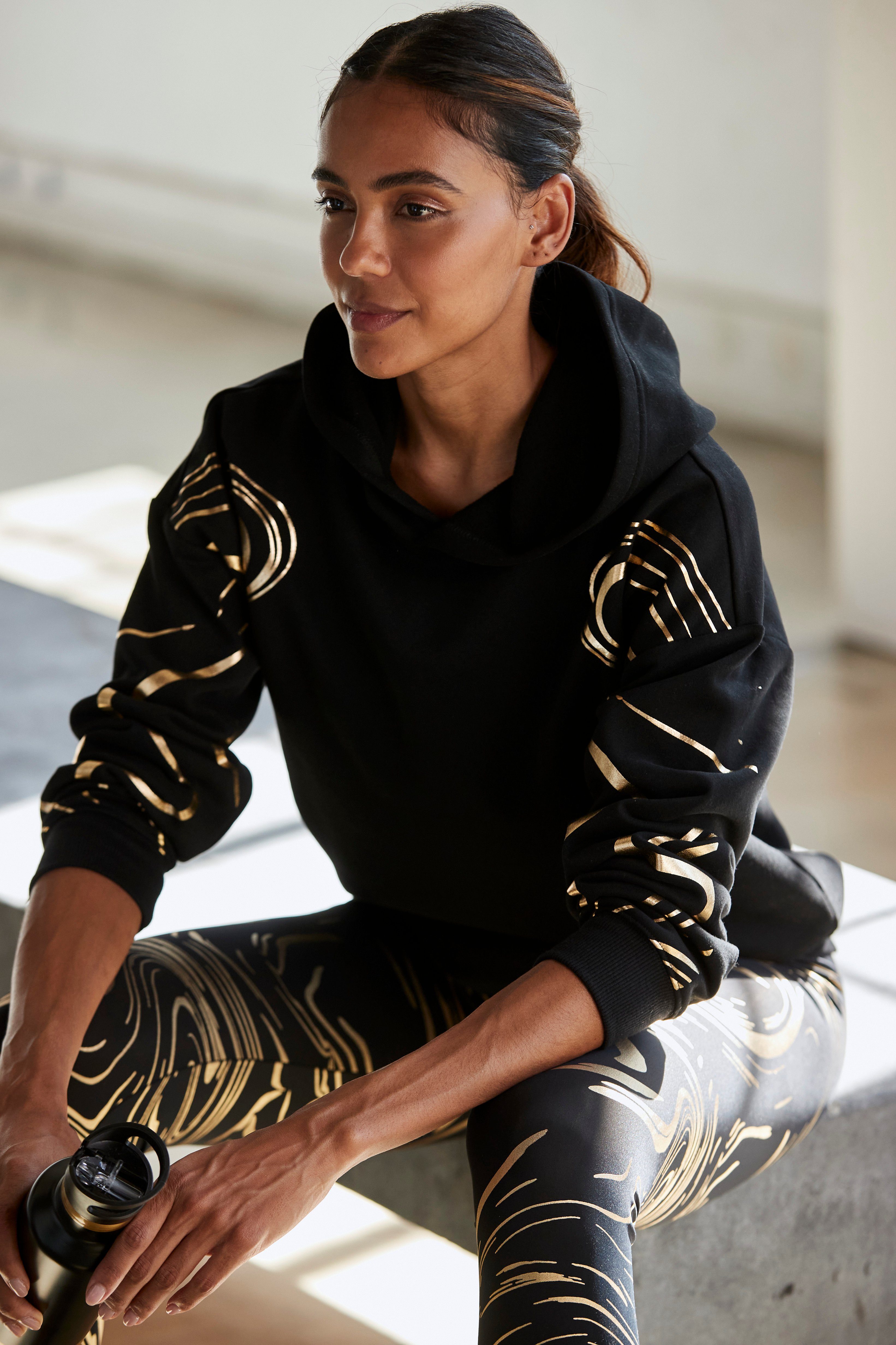 active by Lascana Hoodie met glanzende print