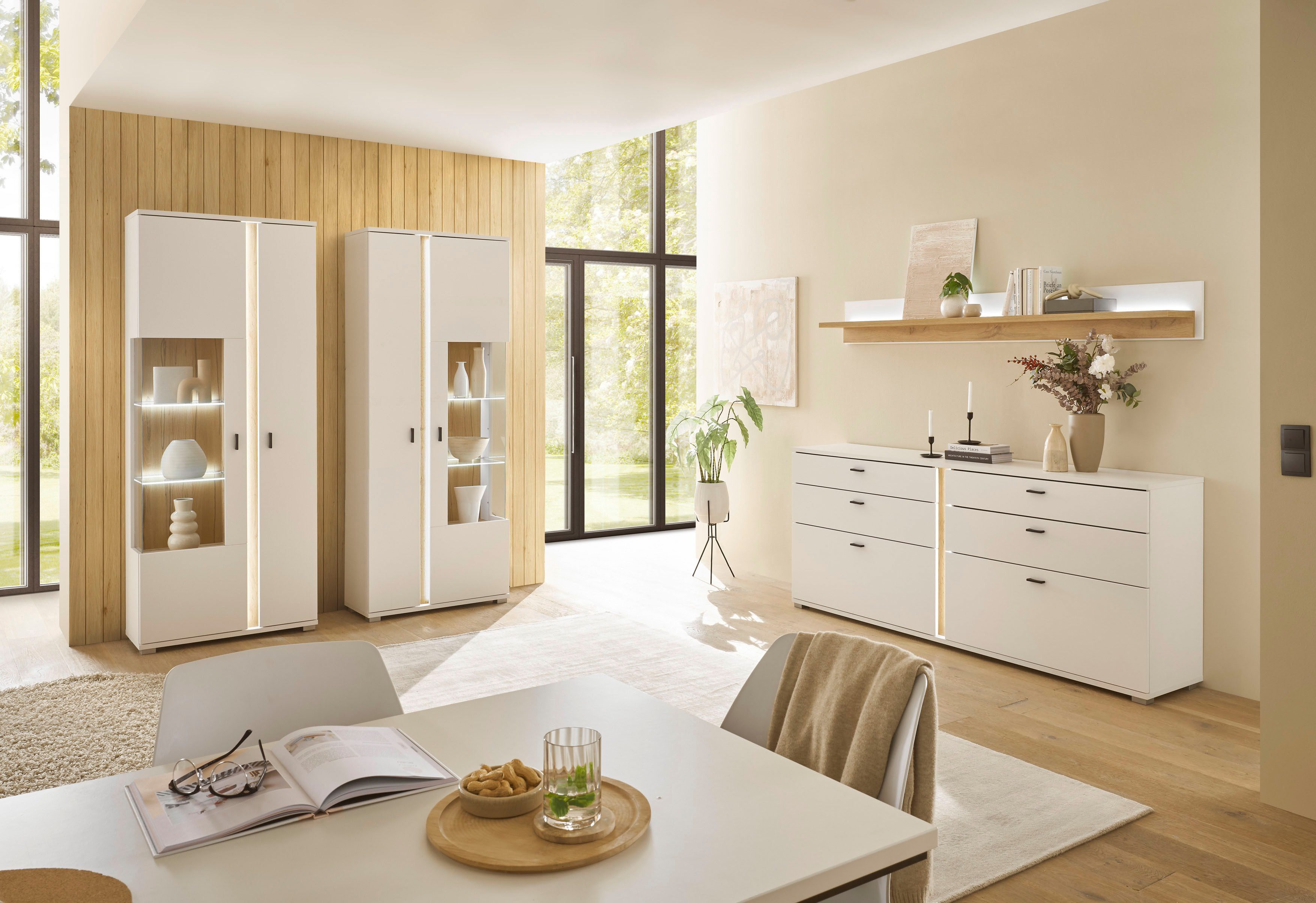 INOSIGN Vitrinekast LONG ISLAND, opberghangkast in moderne trendkleur, inclusief verticale verlichting, breedte 80 cm (1 stuk)